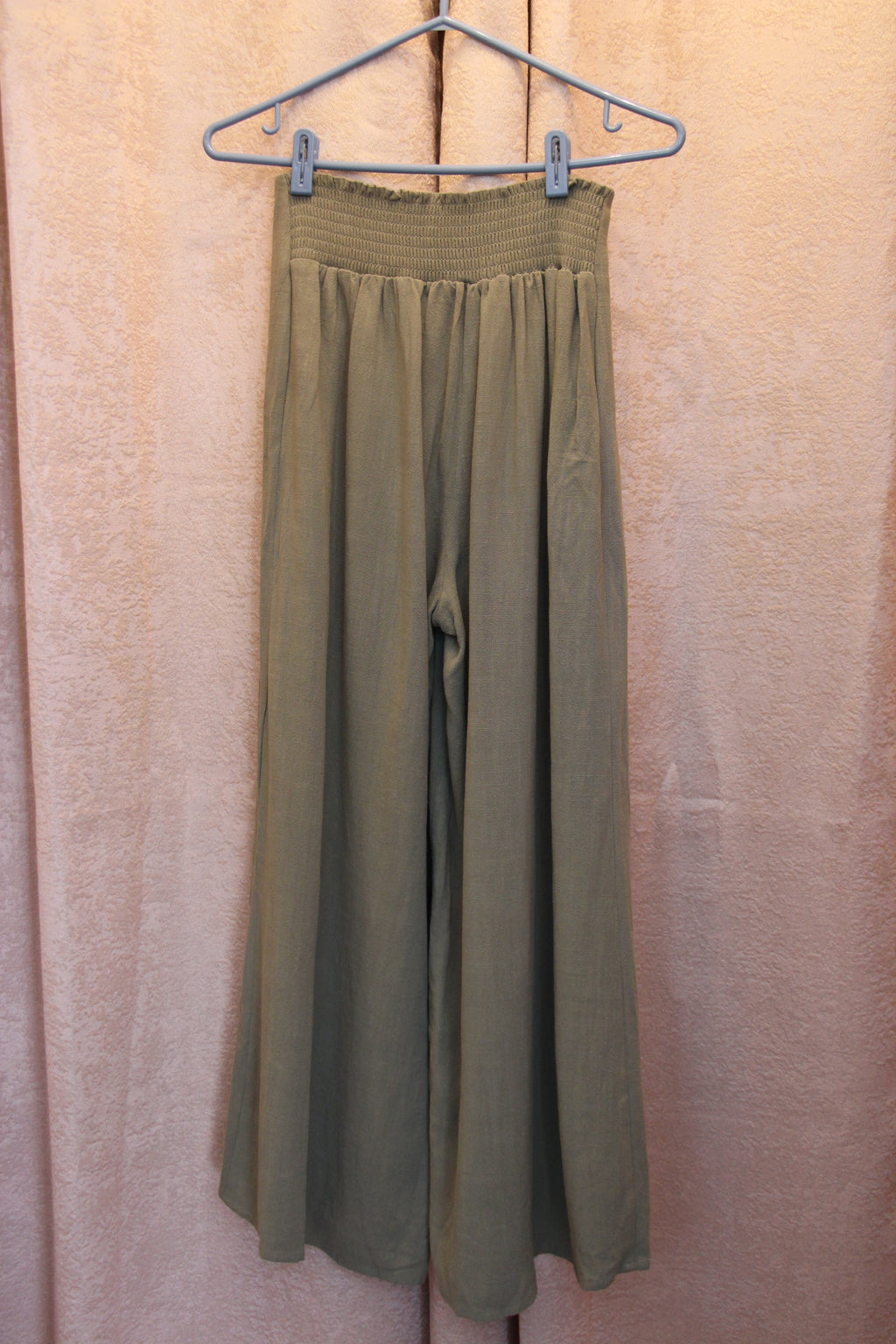 Size M Sienna Sky Green Gaucho Pants