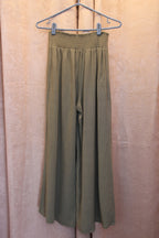 Size M Sienna Sky Green Gaucho Pants