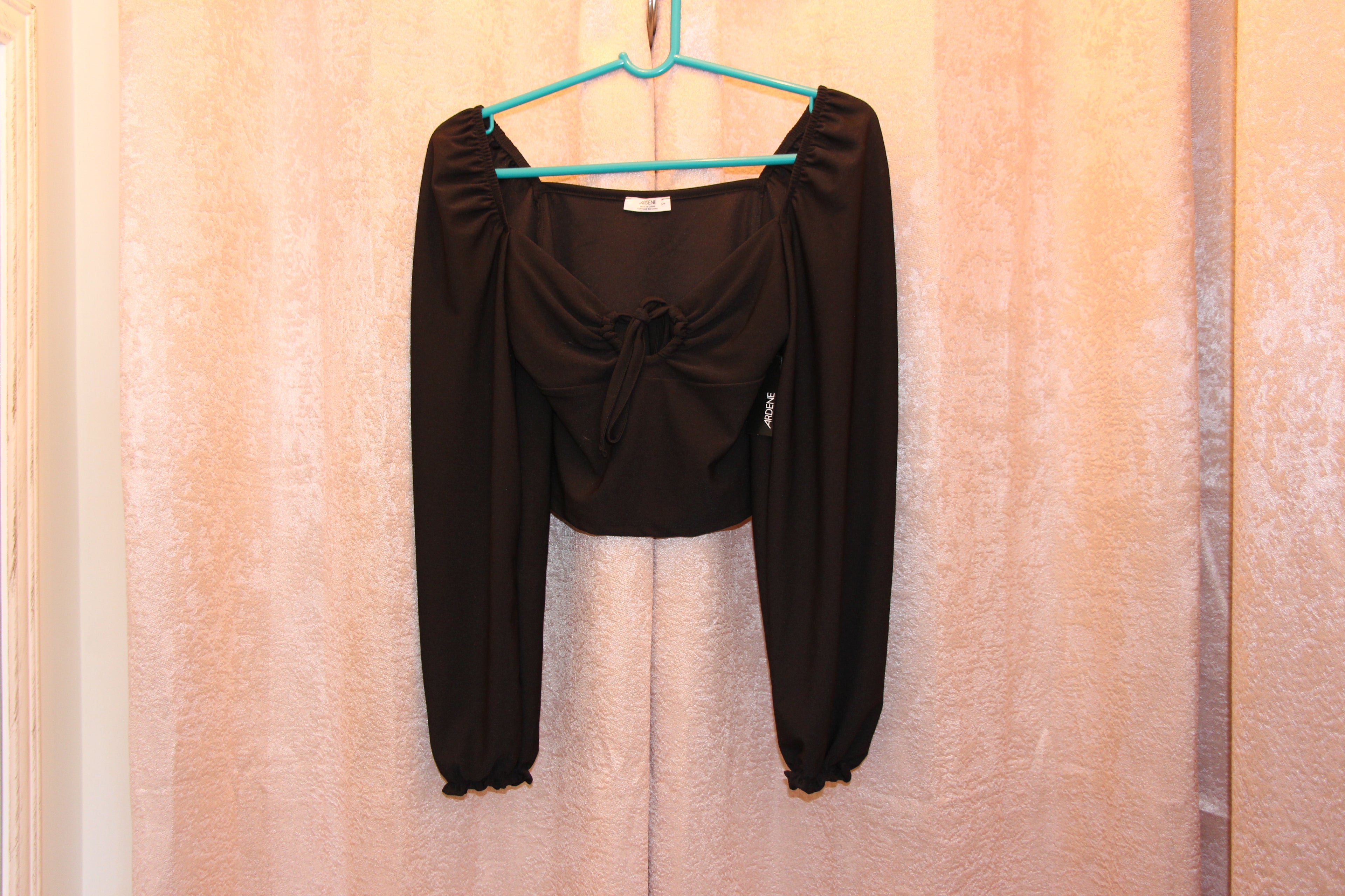 Size S Ardene Princess Sleeve Black Low Cut Crop Top Consignment