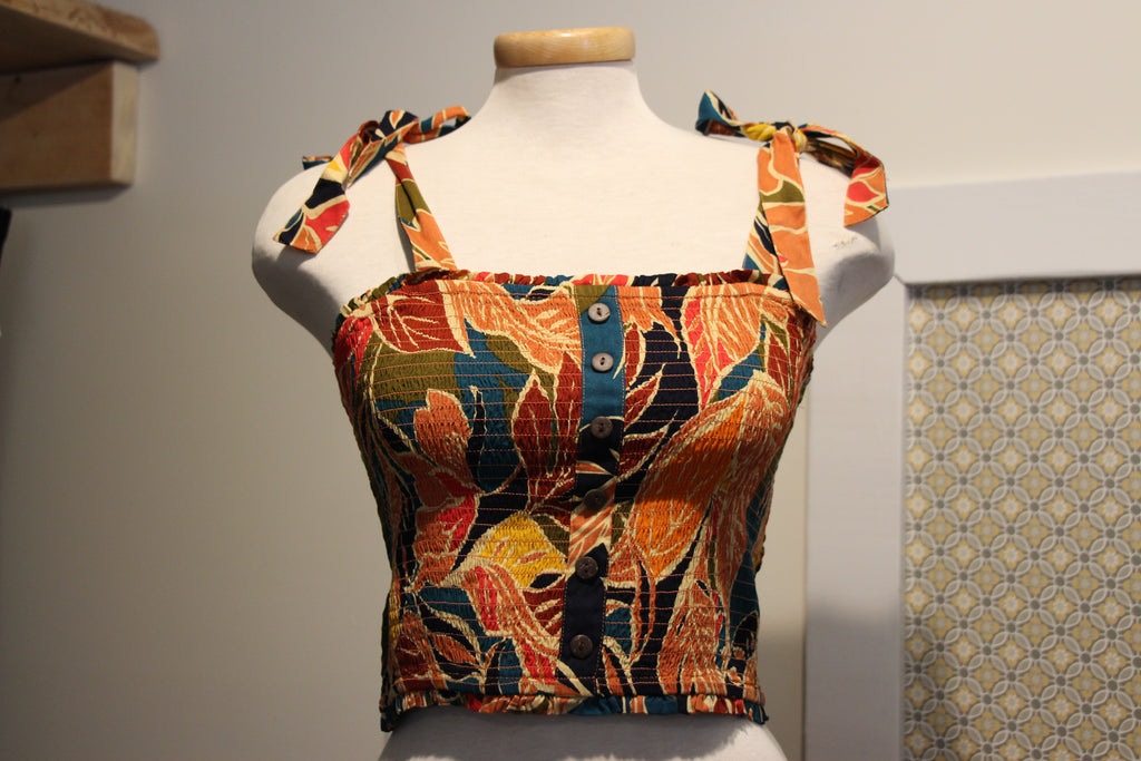 Size L Patrons of Peace Tropical Print Halter Top with Faux Button Front and Thick Shoulder Ties Consignment