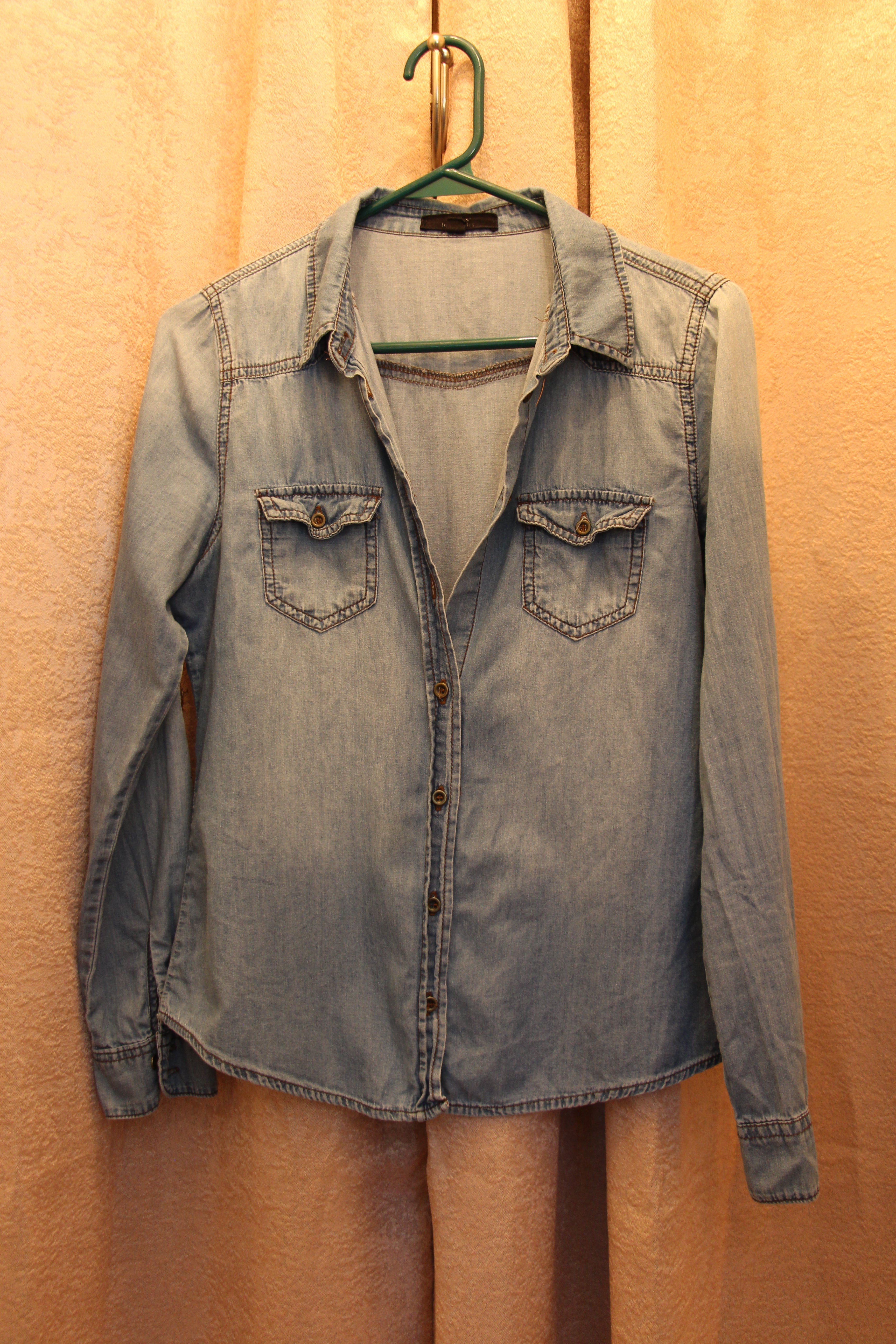 Size S Iris Los Angeles Button Up Long Sleeve Denim Shirt Consignment
