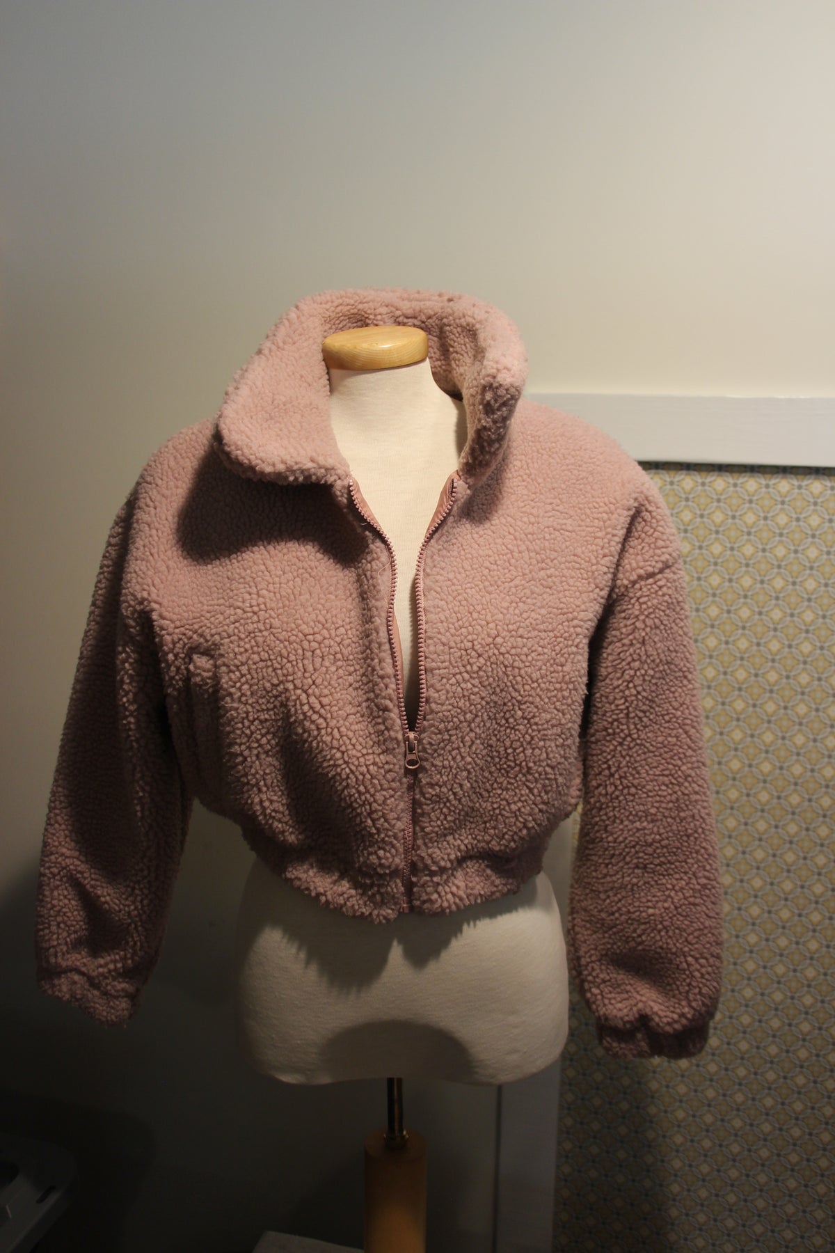 Size S Urban Heritage Pink Fleece Zip Up Crop Jacket Vardo Vintage and Valuables Consignment