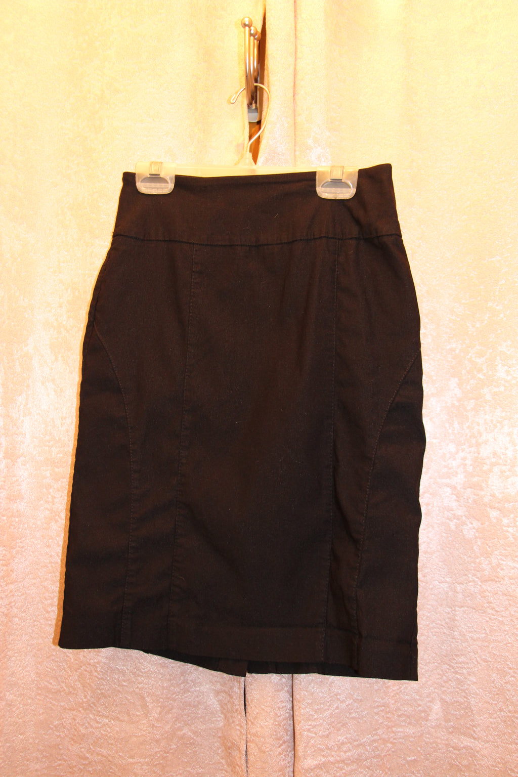 Size 4P Reitman's Petites Black Stretchy Skirt Vardo Vintage and Valuables Consignment