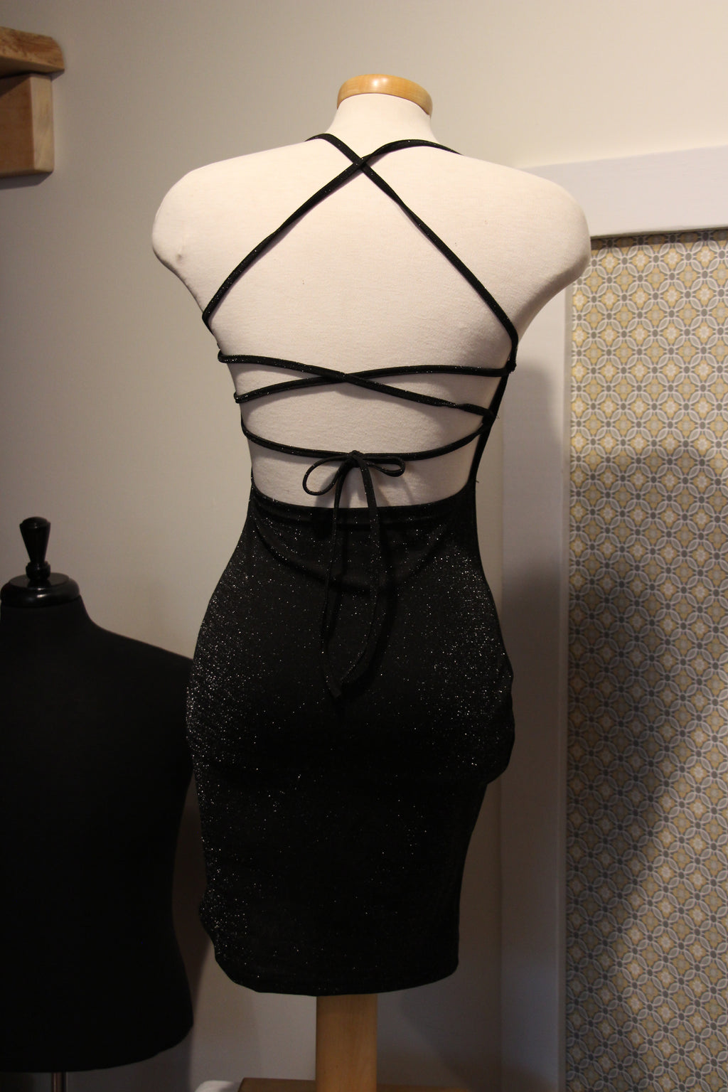 Size M Fitted Black Sparkle Cross Tied Party Dress