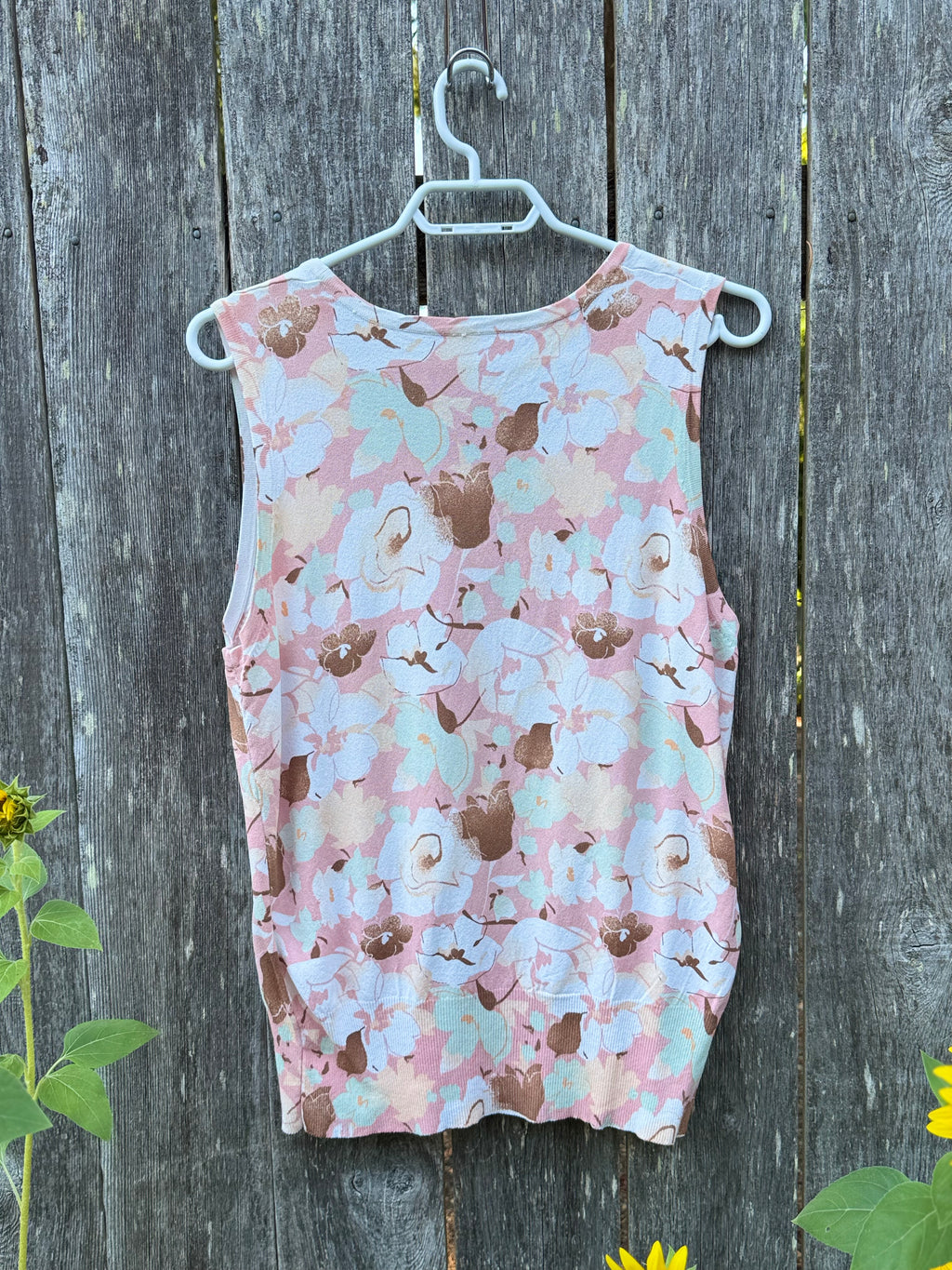 Knit Sleeveless Top- Consigned with VARDO Vintage & Valuables vvvardo.ca