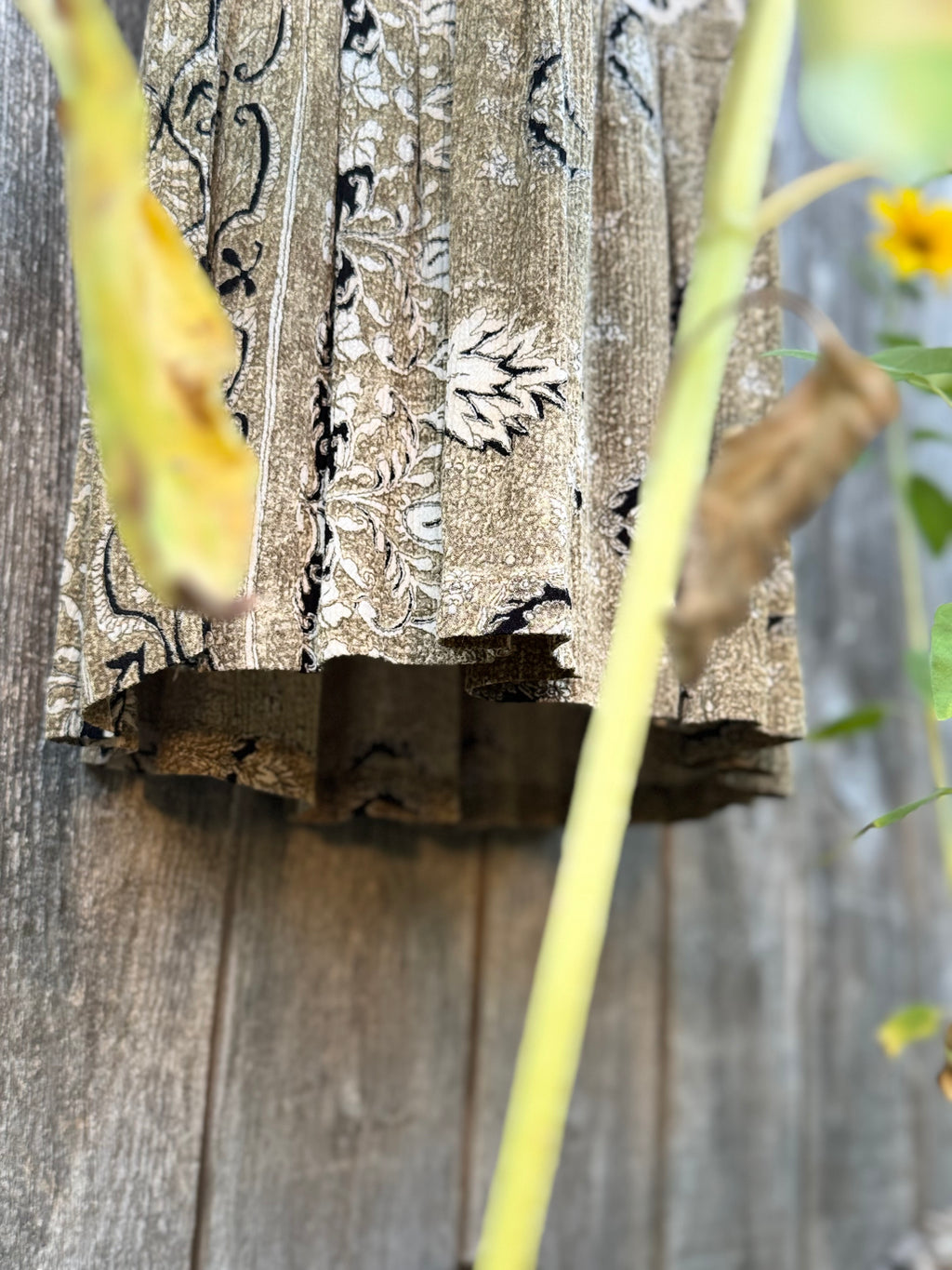 Short Sleeve Dress- Consigned with VARDO Vintage & Valuables vvvardo.ca