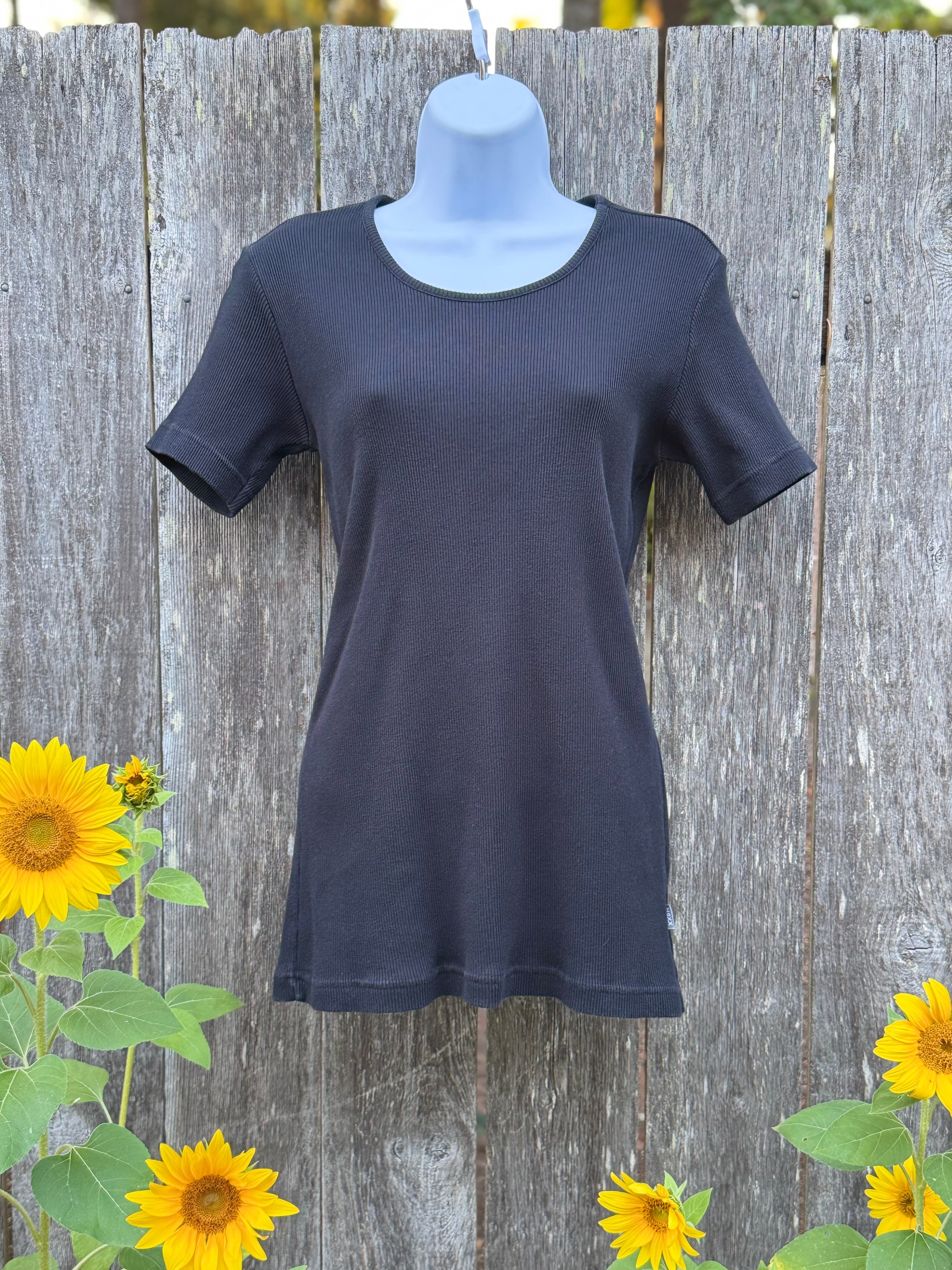 MEXX ribbed black T-Shirt- Consigned with VARDO Vintage & Valuables vvvardo.ca