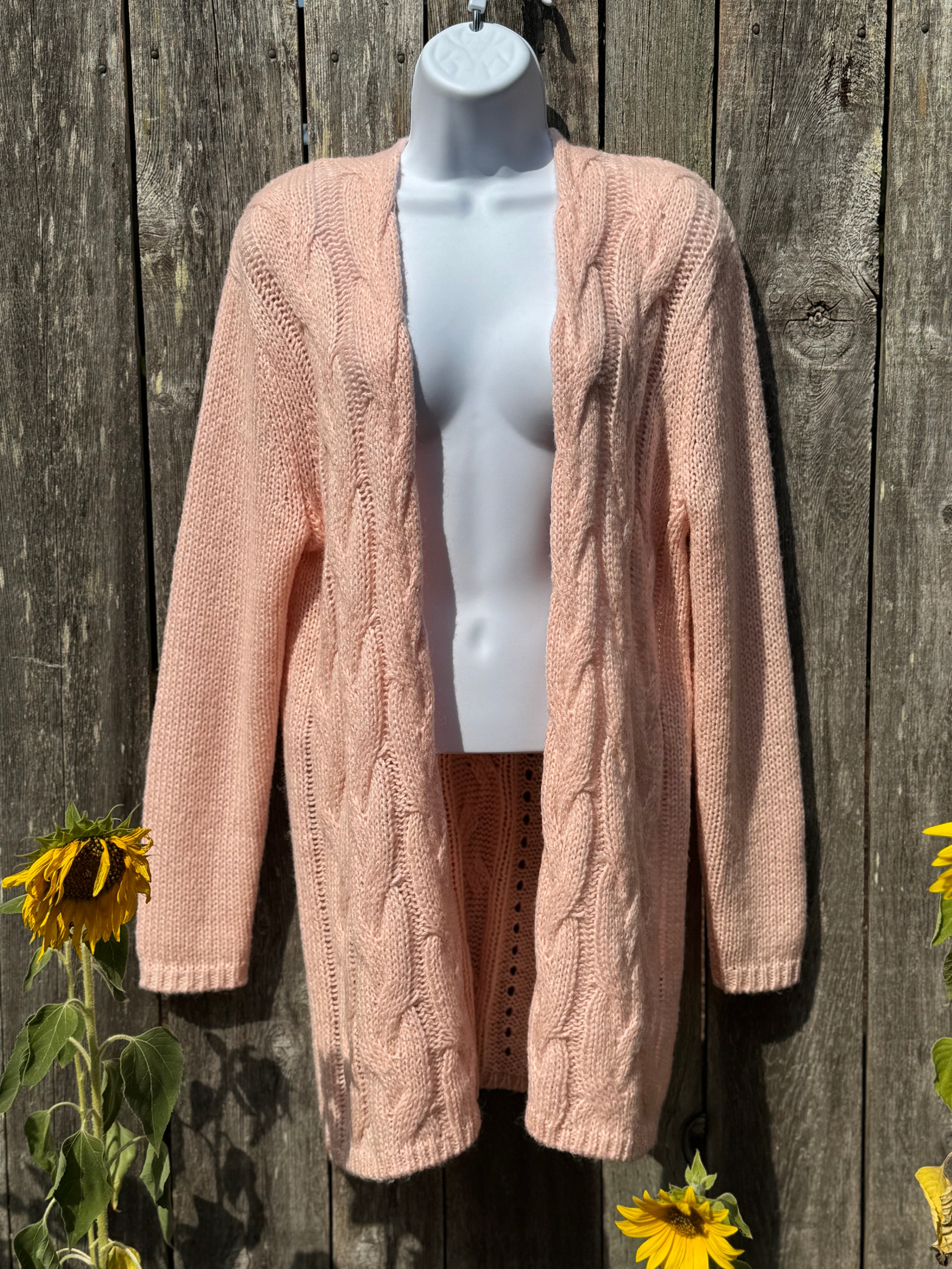COTTON COUNTRY cardigan sweater- Consigned with VARDO Vintage & Valuables vvvardo.ca