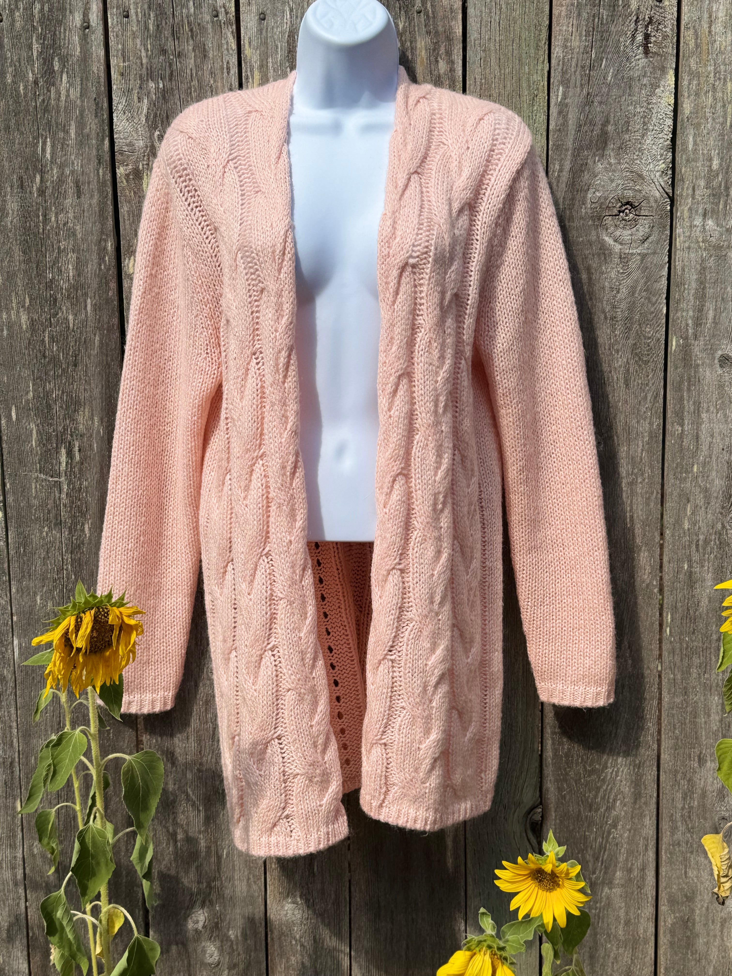 COTTON COUNTRY cardigan sweater- Consigned with VARDO Vintage & Valuables vvvardo.ca