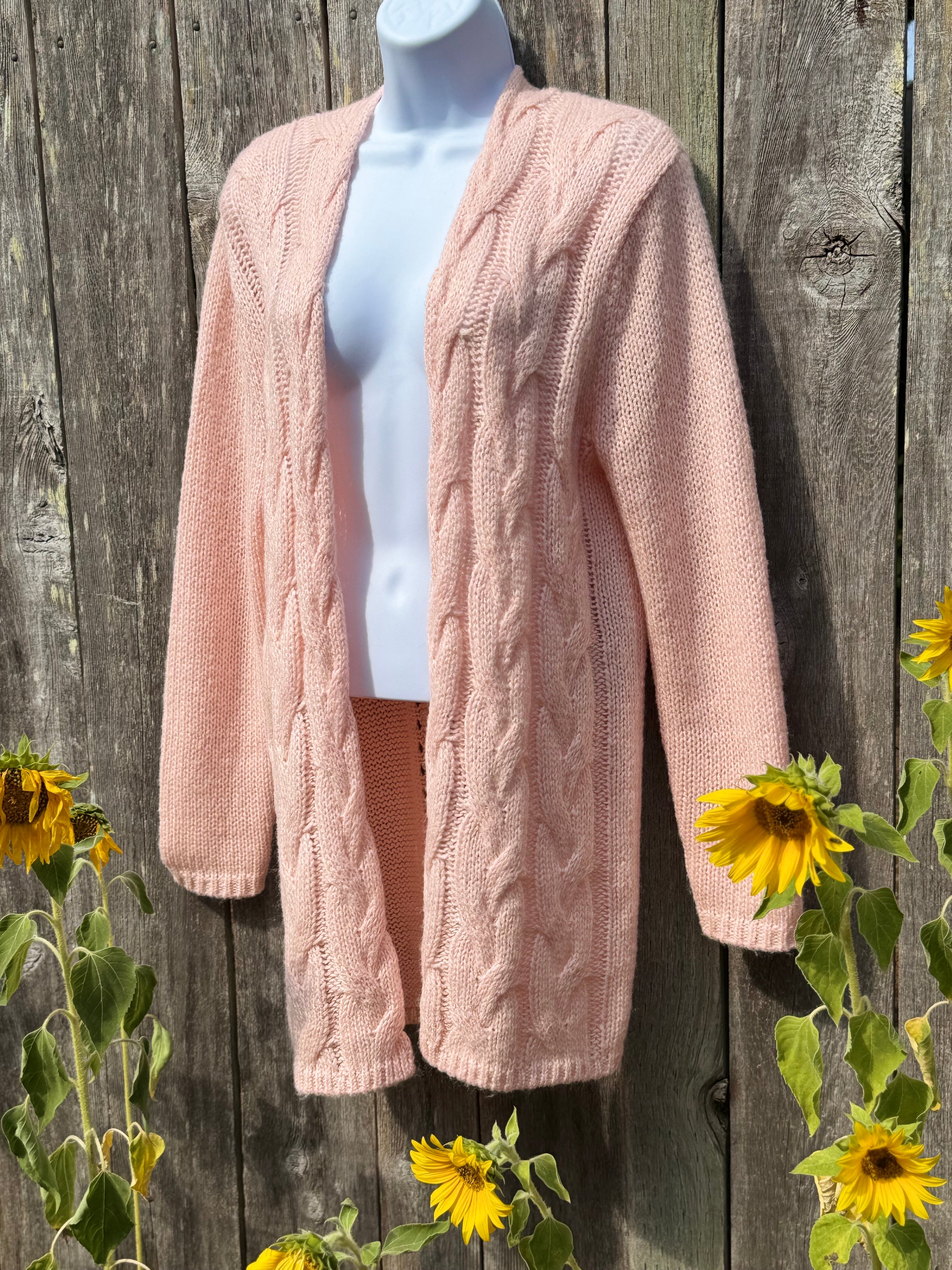 COTTON COUNTRY cardigan sweater- Consigned with VARDO Vintage & Valuables vvvardo.ca