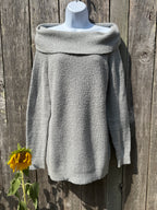 URBAN HERITAGE off the Shoulder Sweater- Consigned with VARDO Vintage & Valuables vvvardo.ca