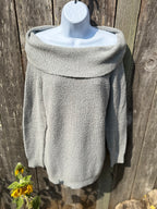 URBAN HERITAGE off the Shoulder Sweater- Consigned with VARDO Vintage & Valuables vvvardo.ca