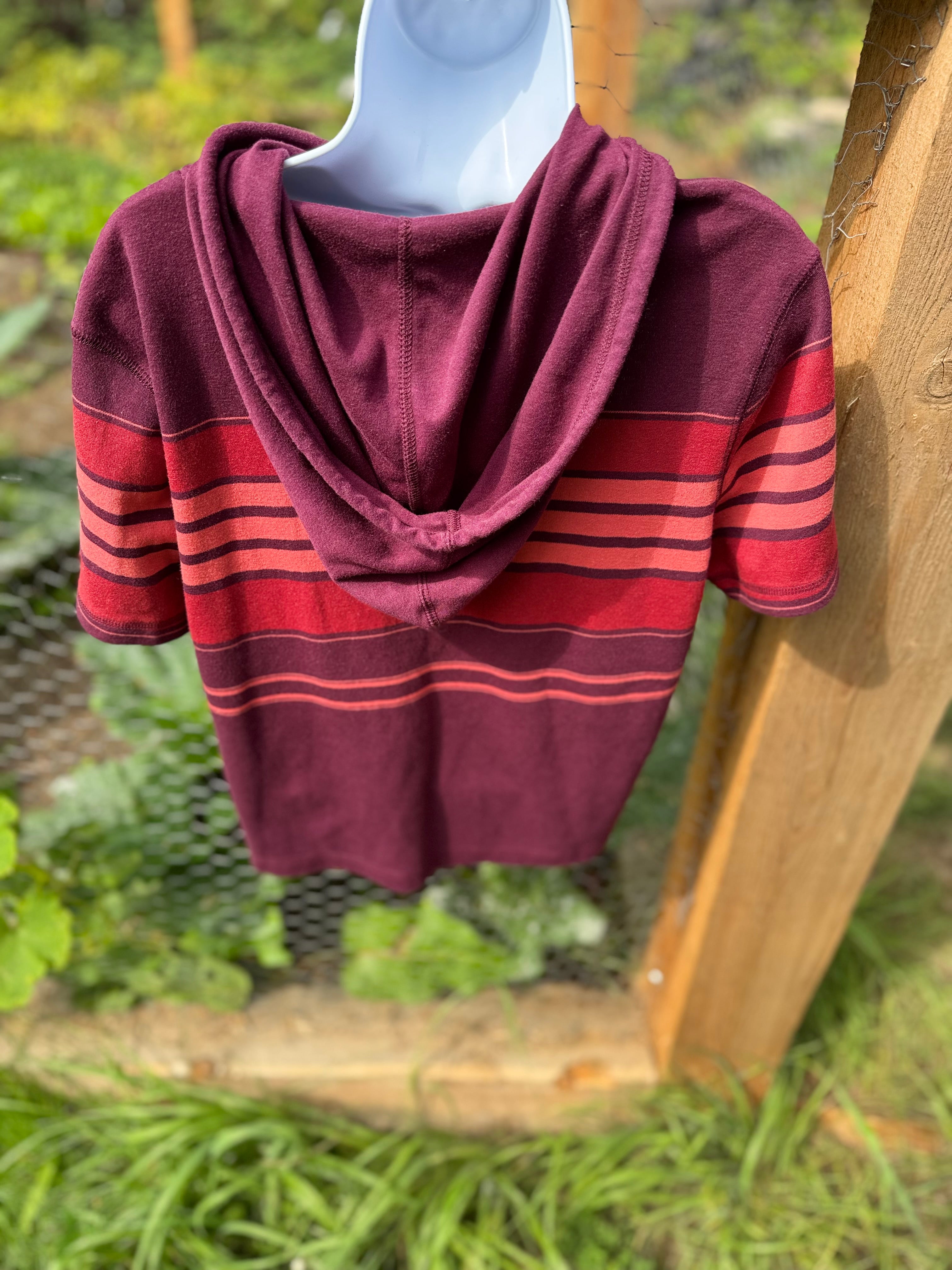 EAST WEST FASHIONS hooded T-shirt- Consigned with VARDO Vintage & Valuables vvvardo.ca