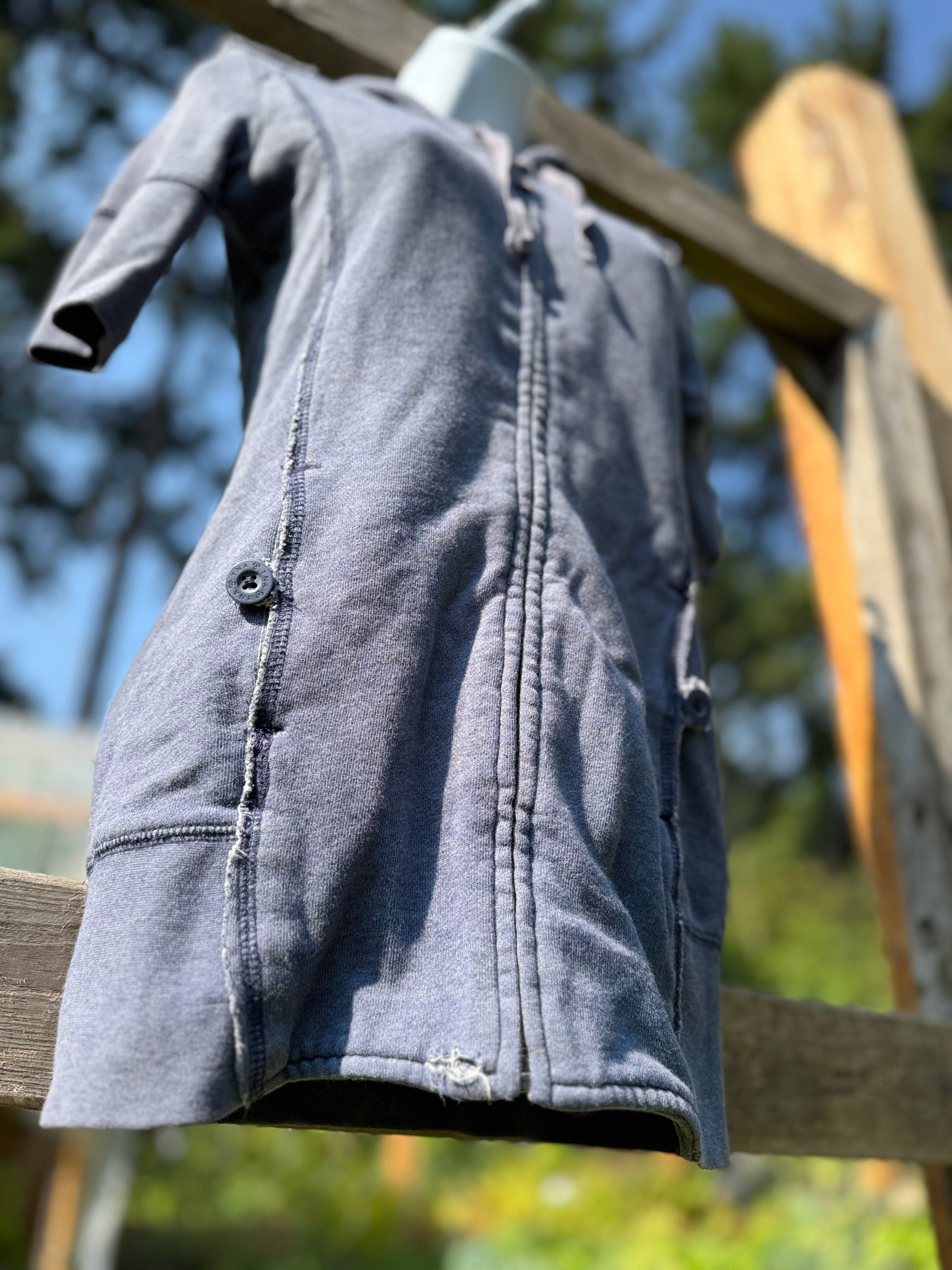 TNA Short Sleeve Zip-up Hoodie- Consigned with VARDO Vintage & Valuables vvvardo.ca