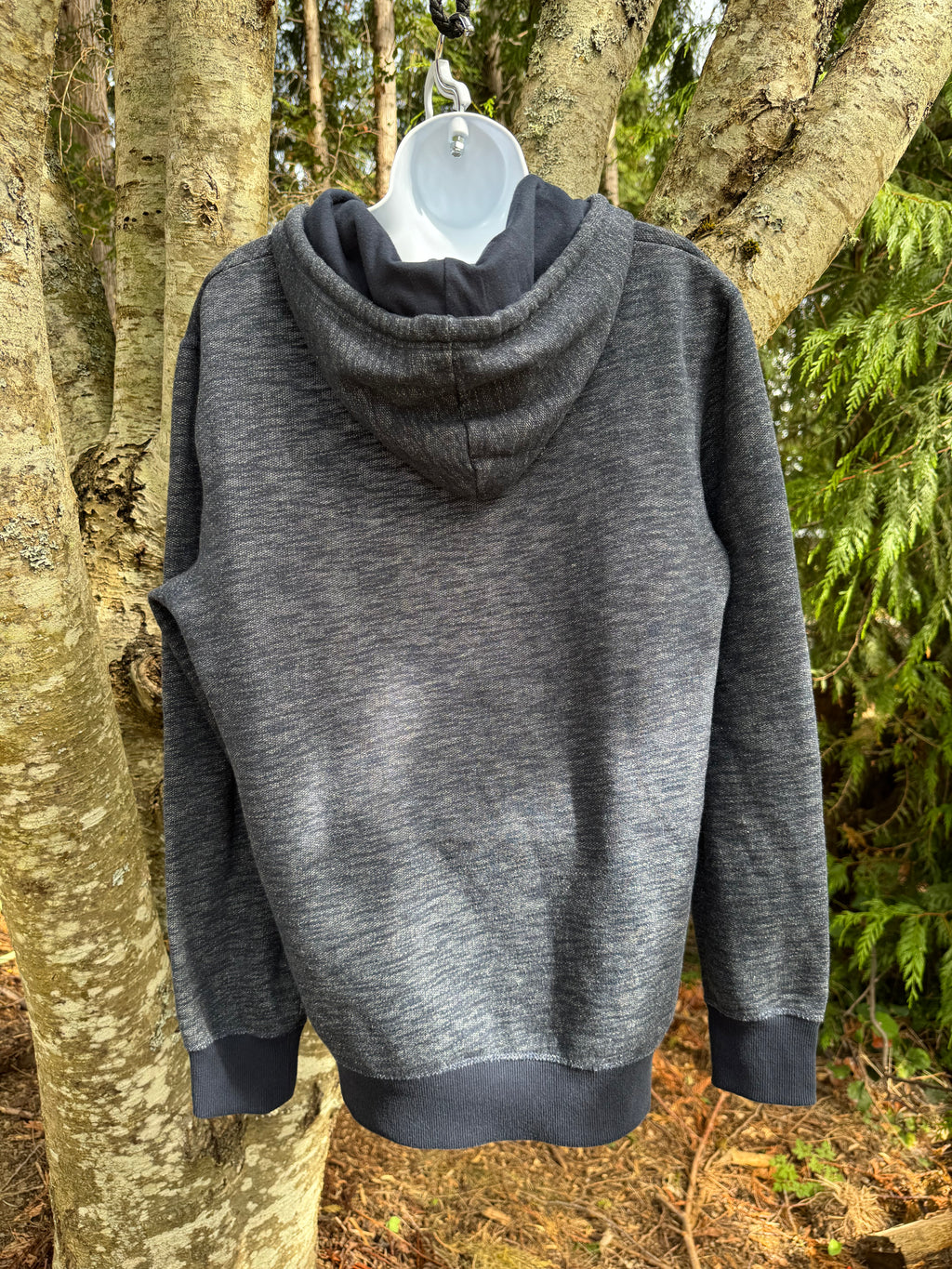 JACK & JONES hoodie- Consigned with VARDO Vintage & Valuables vvvardo.ca