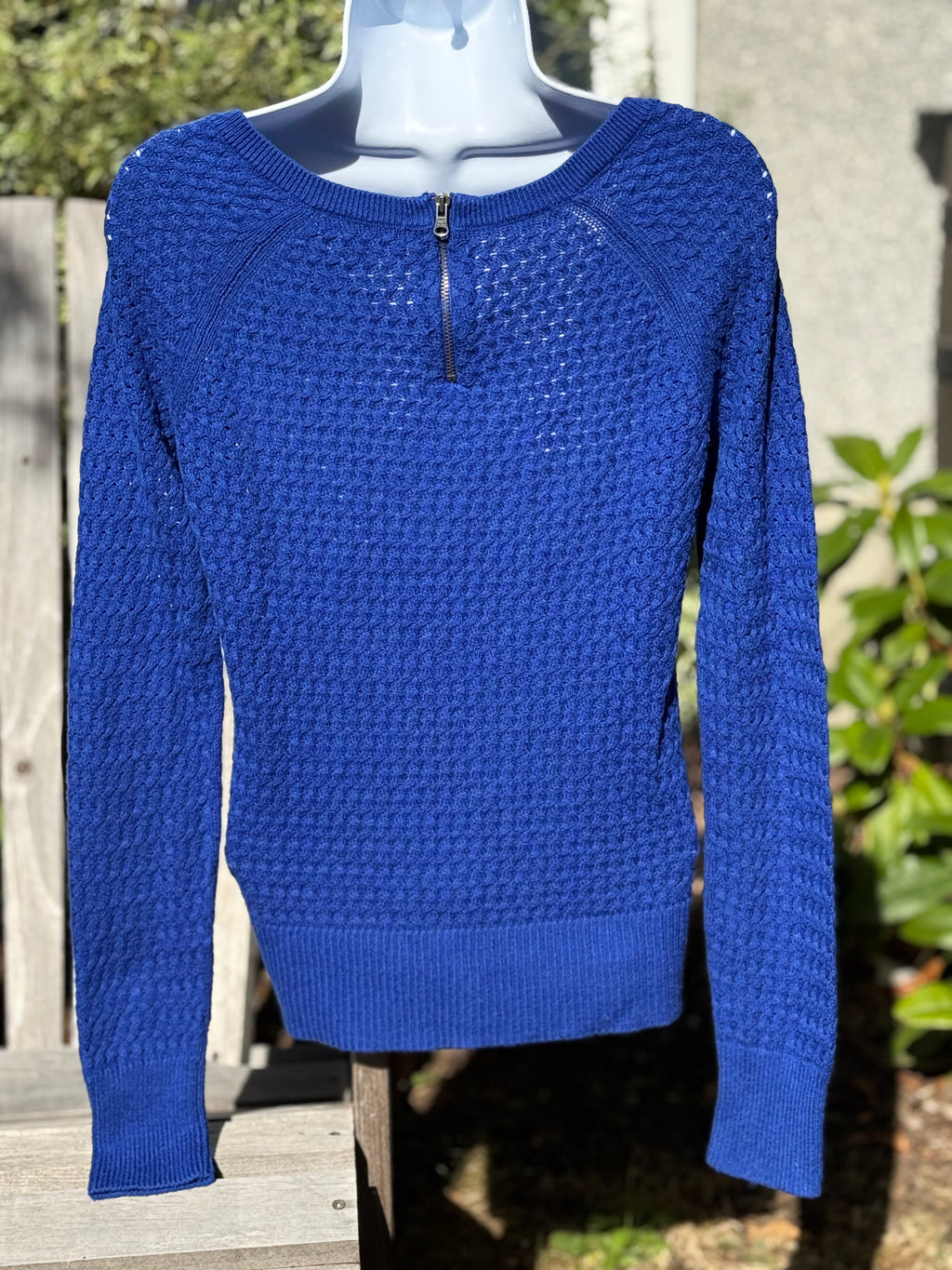 American Eagle Blue Long Sleeve Sweater with Small Zipper on Back- Consigned with VARDO Vintage & Valuables vvvardo.ca