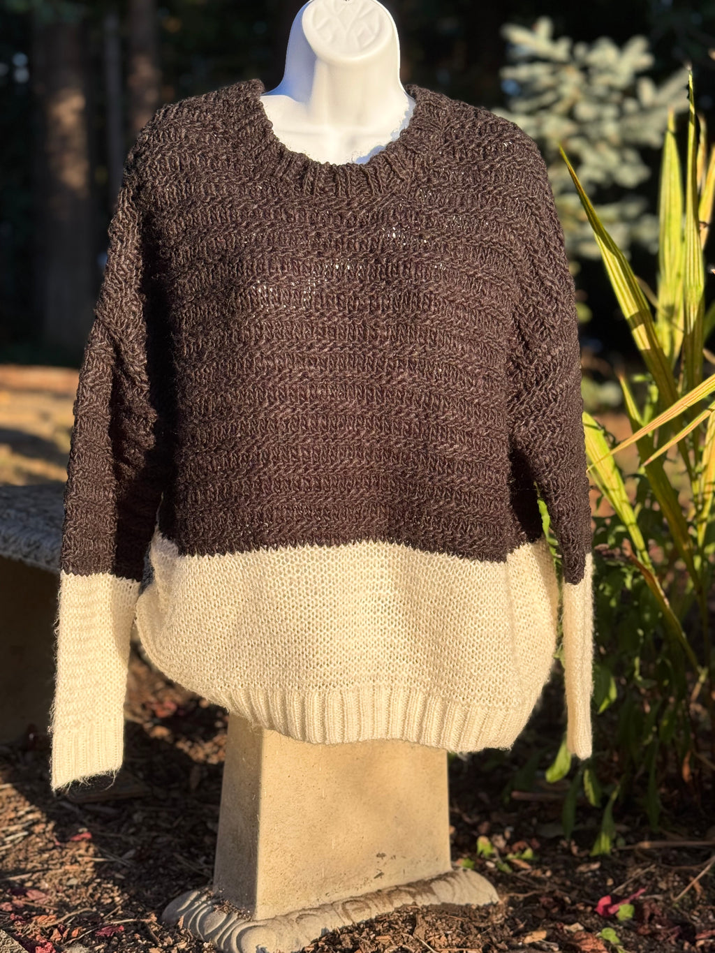 KERSH colour block sweater- Consigned with VARDO Vintage & Valuables vvvardo.ca