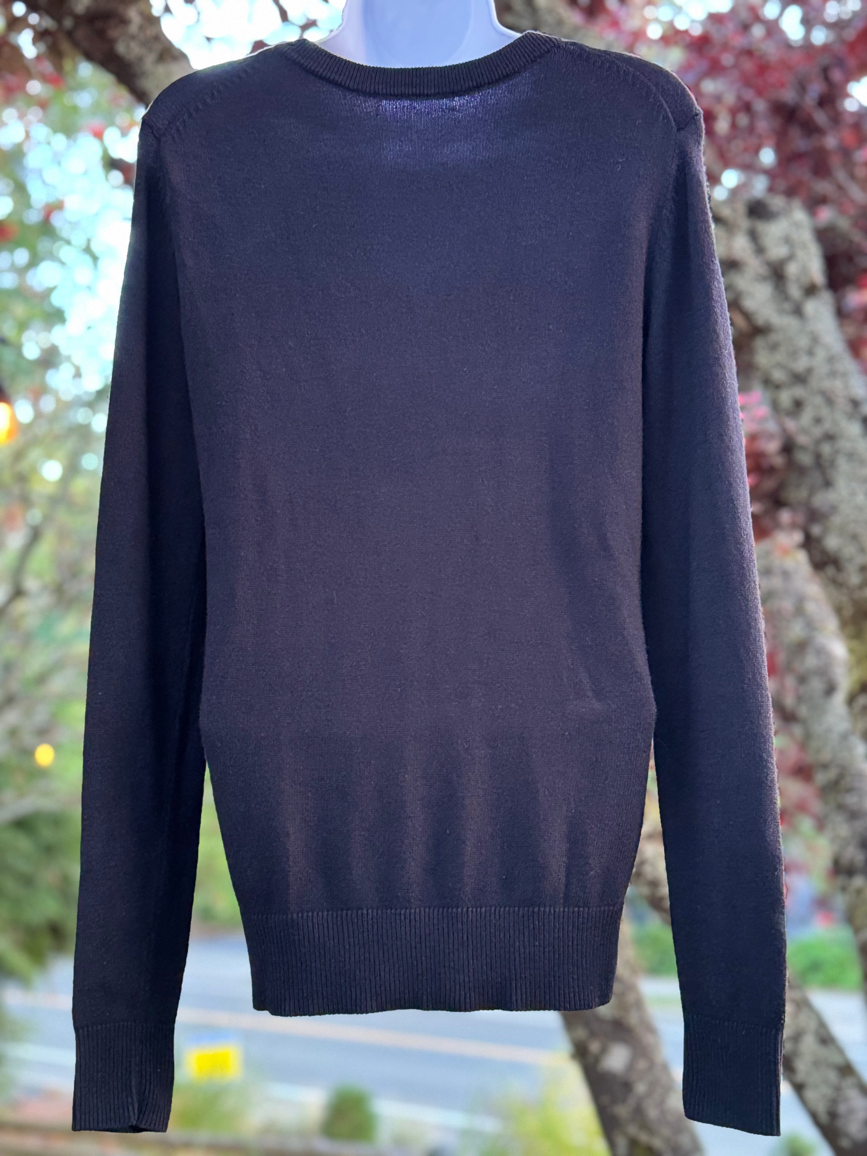 Thin knit sweater- Consigned with VARDO Vintage & Valuables vvvardo.ca