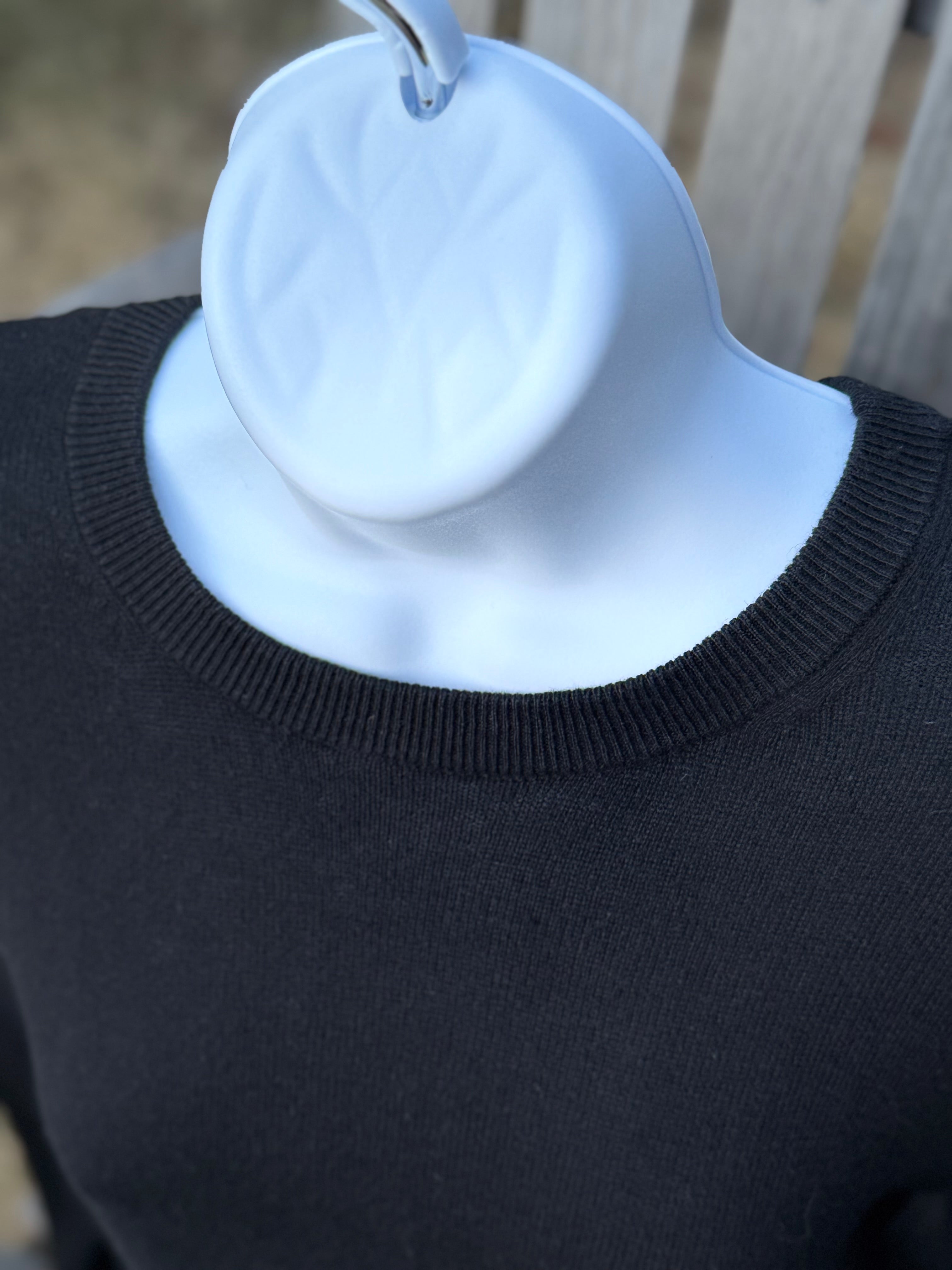 Thin knit sweater- Consigned with VARDO Vintage & Valuables vvvardo.ca