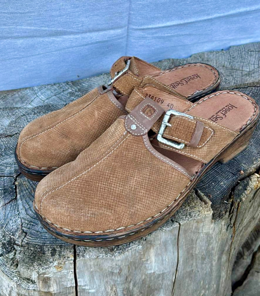 JOSEF SEIBEL clog- Consigned with VARDO Vintage & Valuables vvvardo.ca