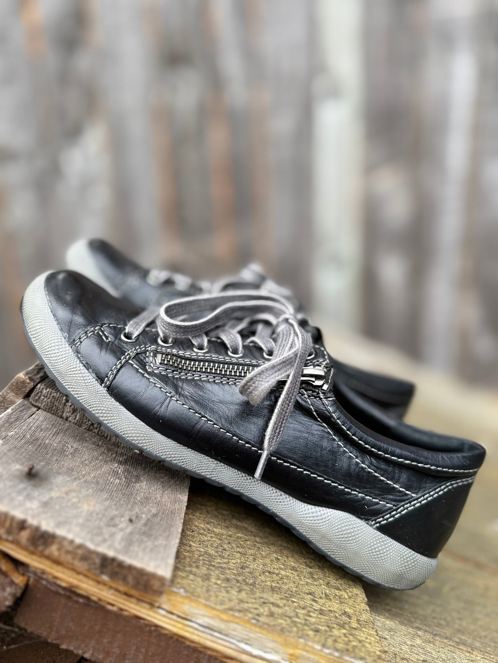 ROMIKA shoes- Consigned with VARDO Vintage & Valuables vvvardo.ca