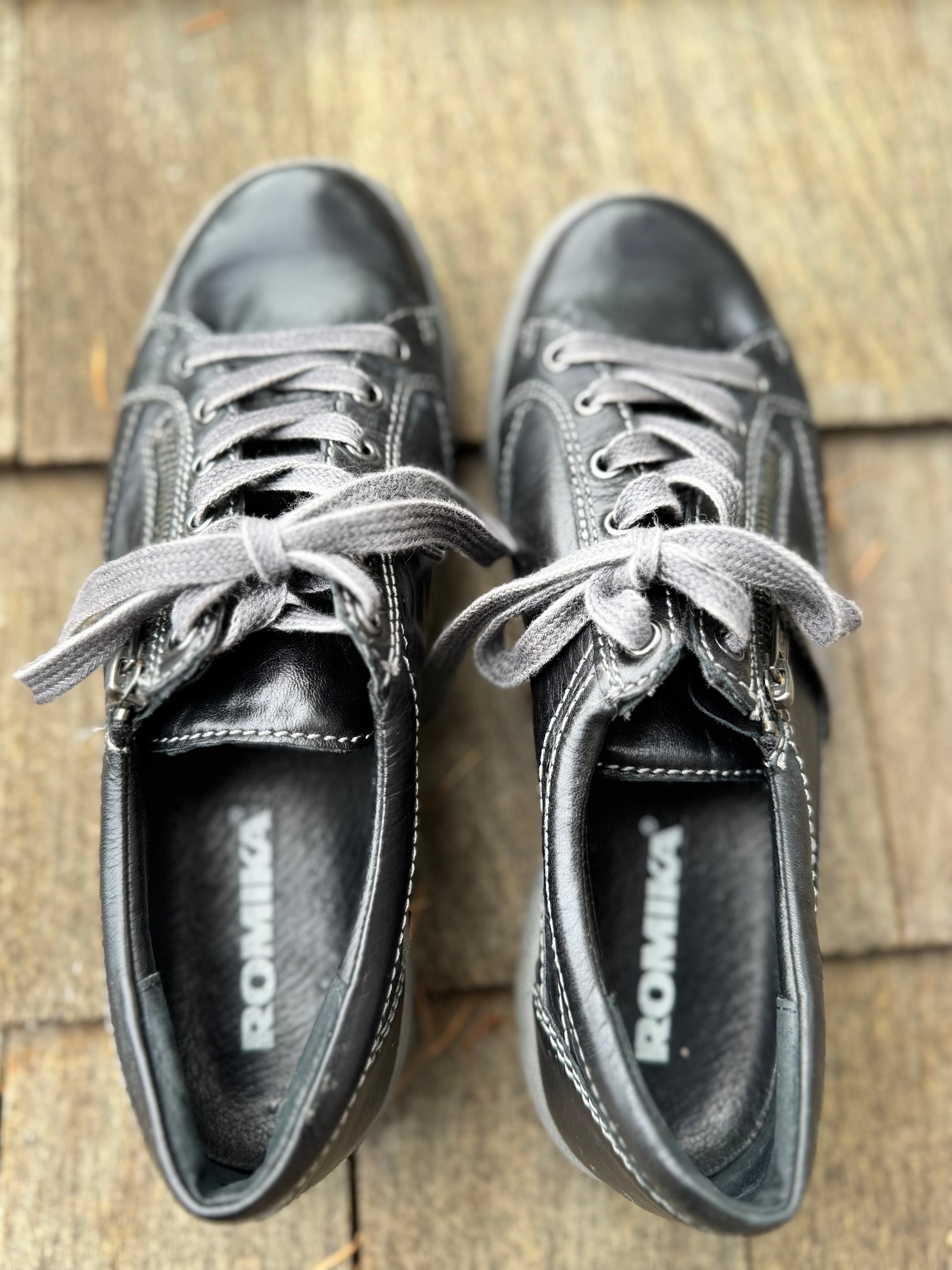 ROMIKA shoes- Consigned with VARDO Vintage & Valuables vvvardo.ca