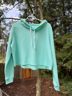 SWS ACTIVE cropped hoodie- Consigned with VARDO Vintage & Valuables vvvardo.ca