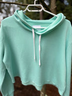 SWS ACTIVE cropped hoodie- Consigned with VARDO Vintage & Valuables vvvardo.ca