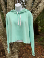 SWS ACTIVE cropped hoodie- Consigned with VARDO Vintage & Valuables vvvardo.ca