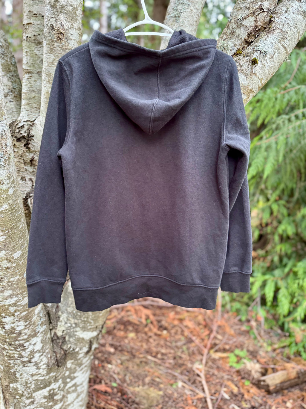 ATHLETIC WORKS hoodie- Consigned with VARDO Vintage & Valuables vvvardo.ca