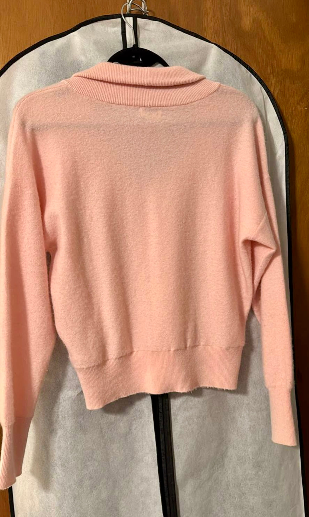 CLUB MONACO Cashmere Sweater- Consigned with VARDO Vintage & Valuables vvvardo.ca