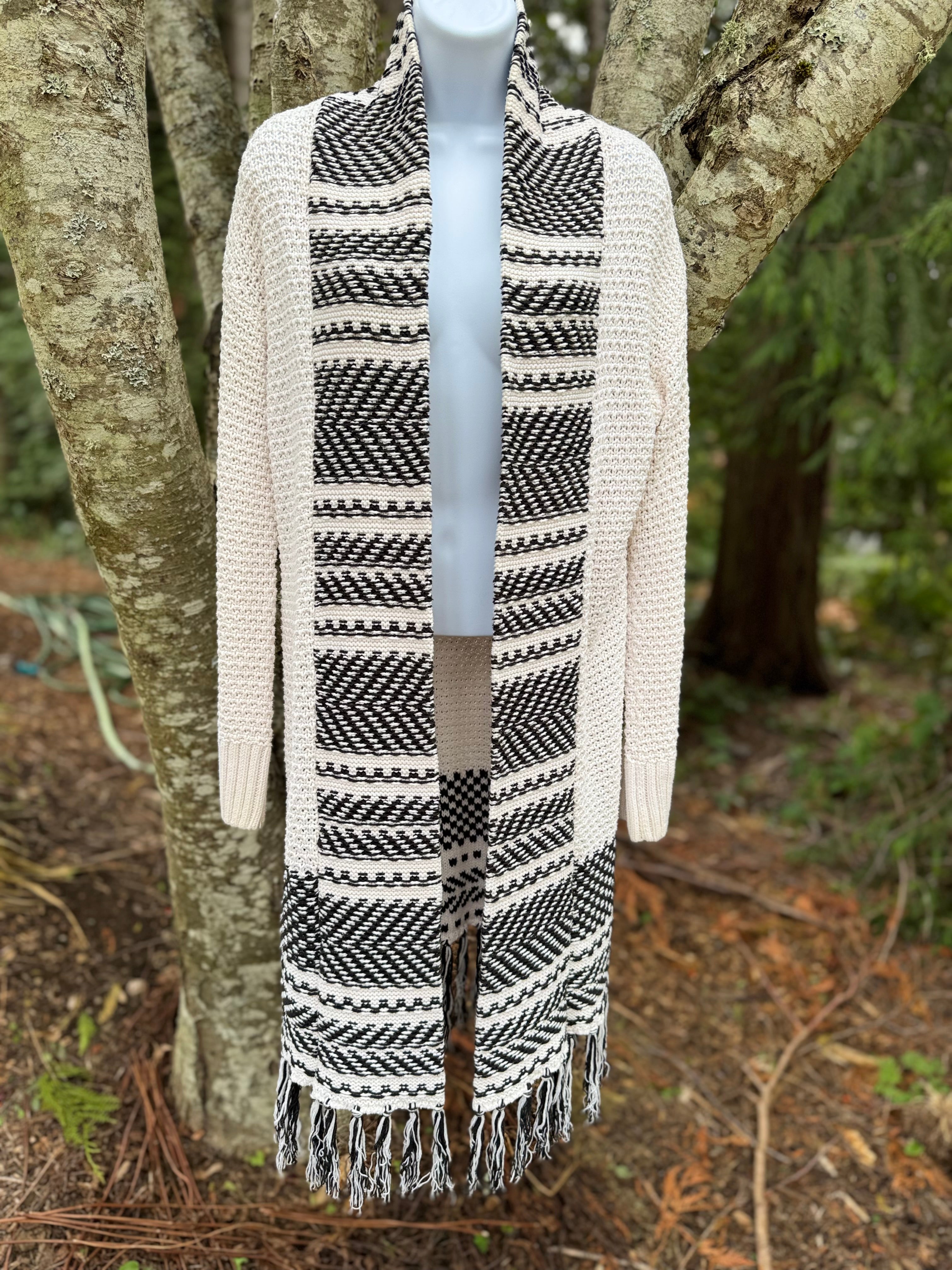 H&M boho fringe open cardigan- Consigned with VARDO Vintage & Valuables vvvardo.ca