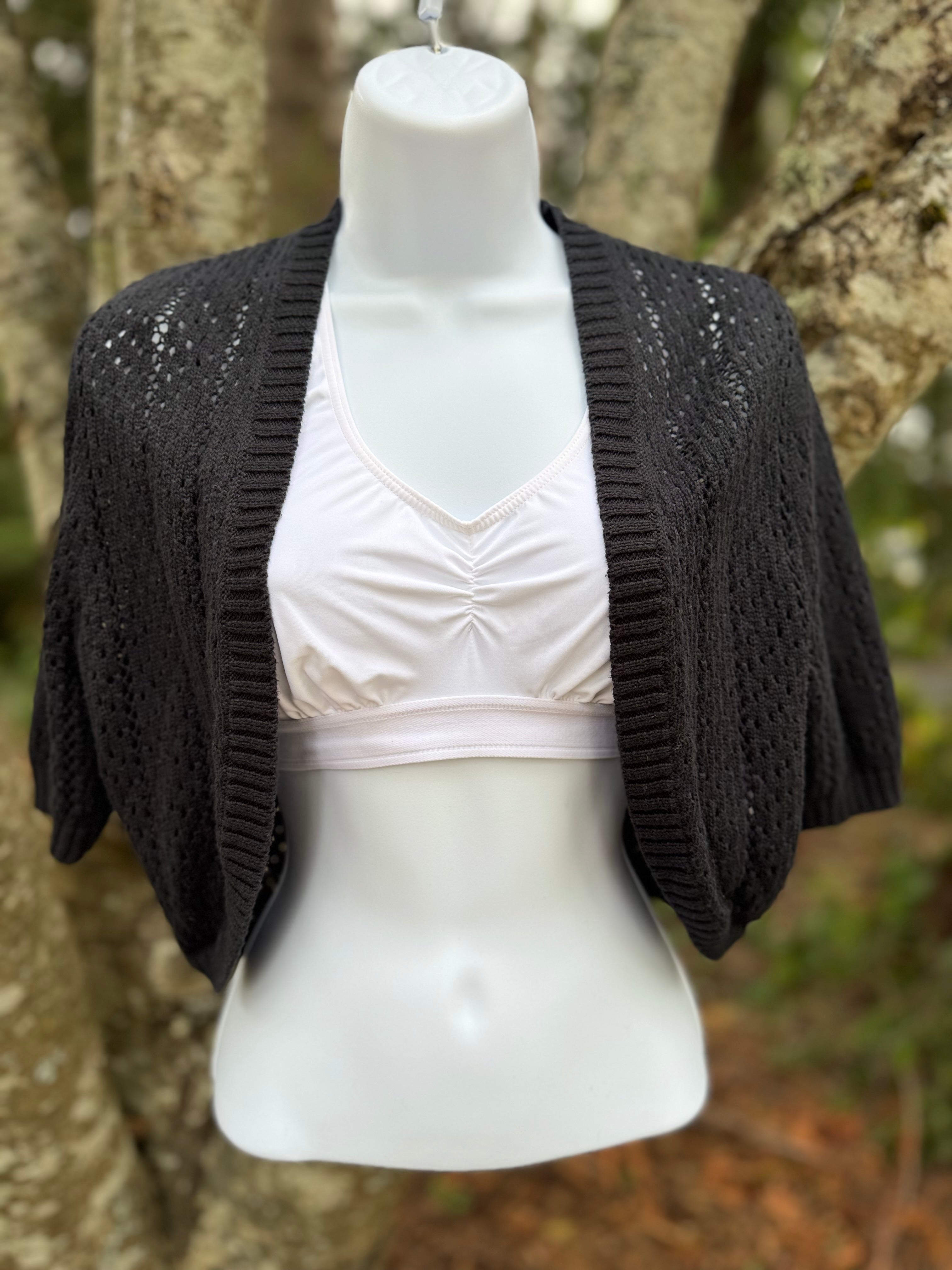 CROFT & BARROW curved cardigan- Consigned with VARDO Vintage & Valuables vvvardo.ca