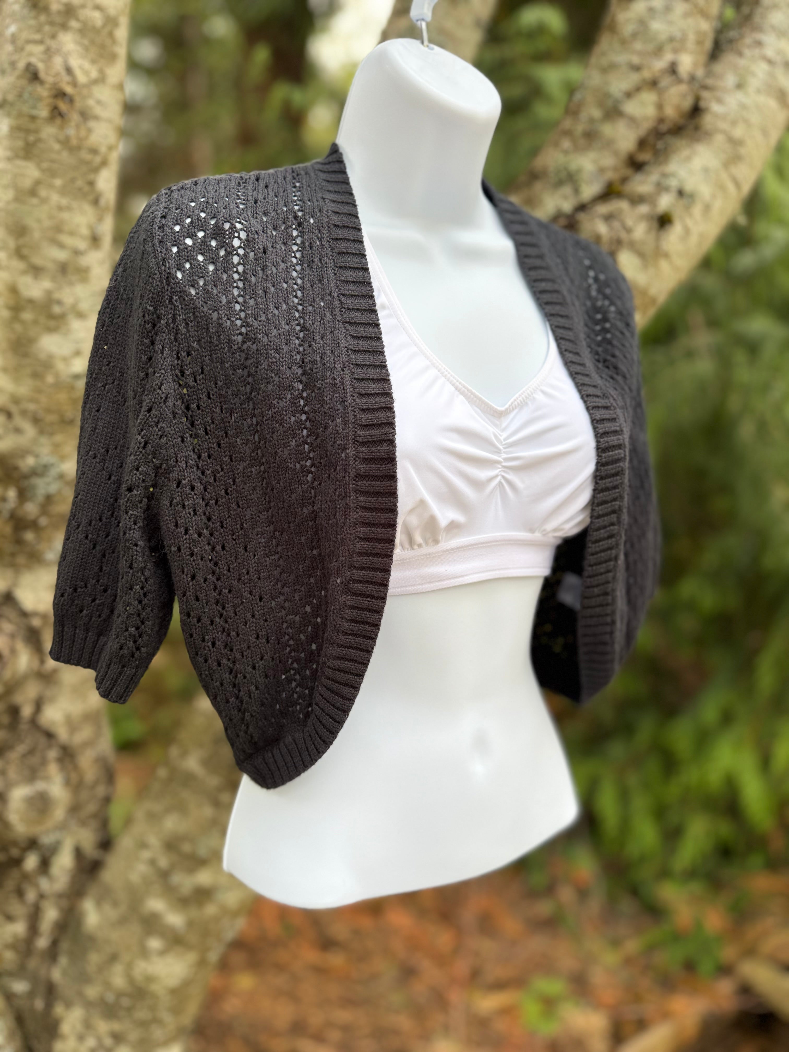 CROFT & BARROW curved cardigan- Consigned with VARDO Vintage & Valuables vvvardo.ca