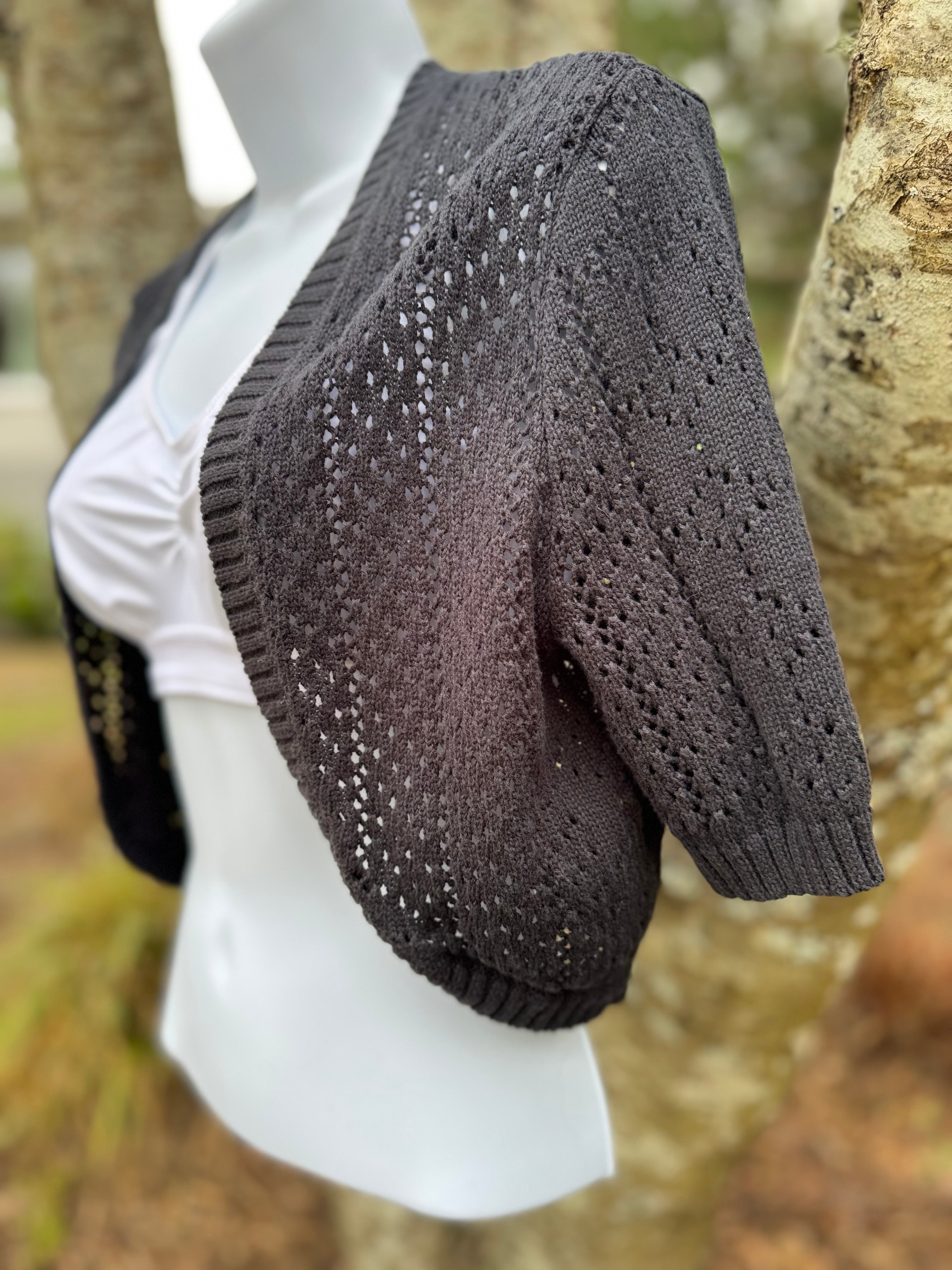 CROFT & BARROW curved cardigan- Consigned with VARDO Vintage & Valuables vvvardo.ca