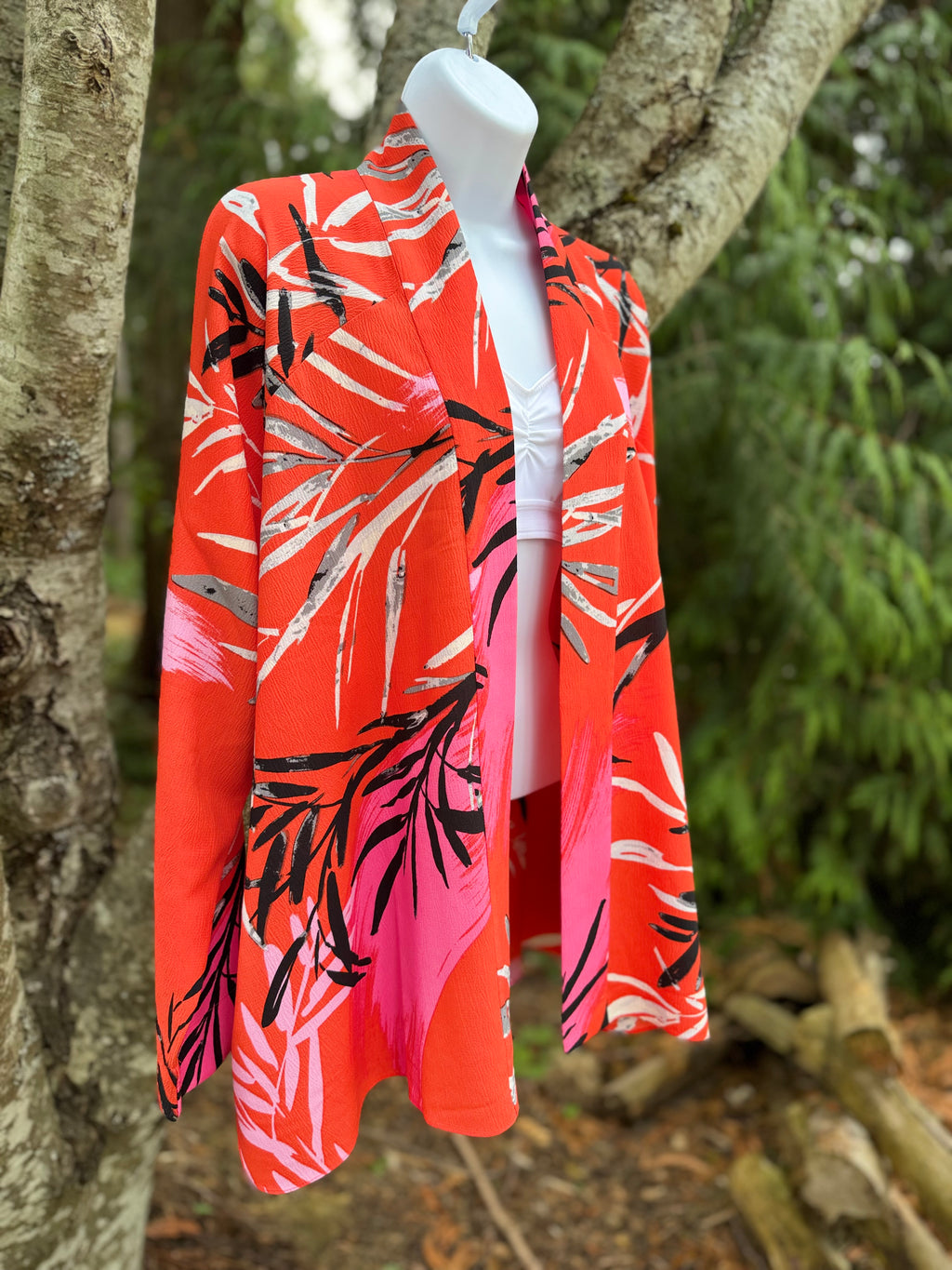 N NATORI kimono style jacket- Consigned with VARDO Vintage & Valuables vvvardo.ca