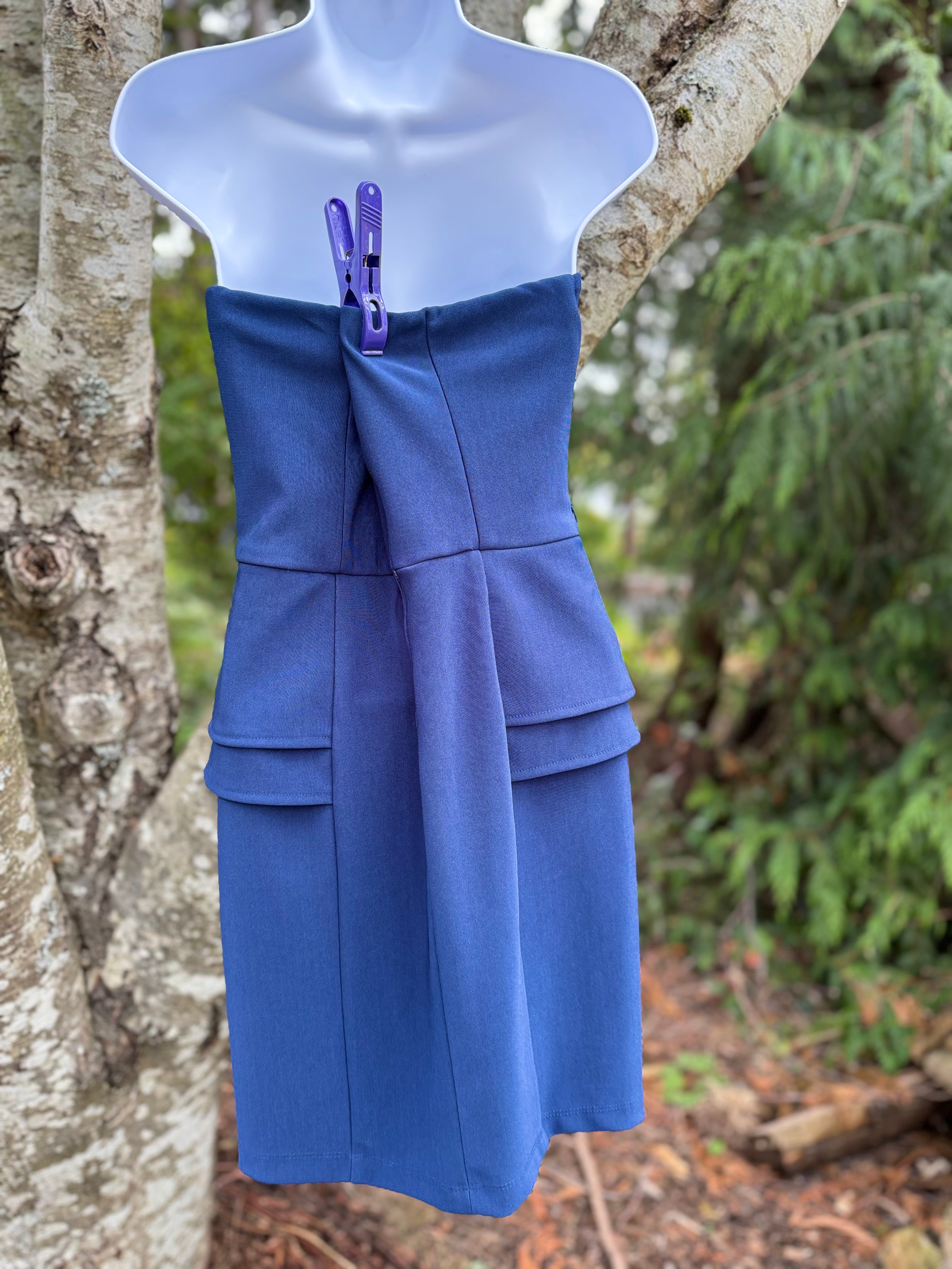 LE CHATEAU strapless dress- Consigned with VARDO Vintage & Valuables vvvardo.ca