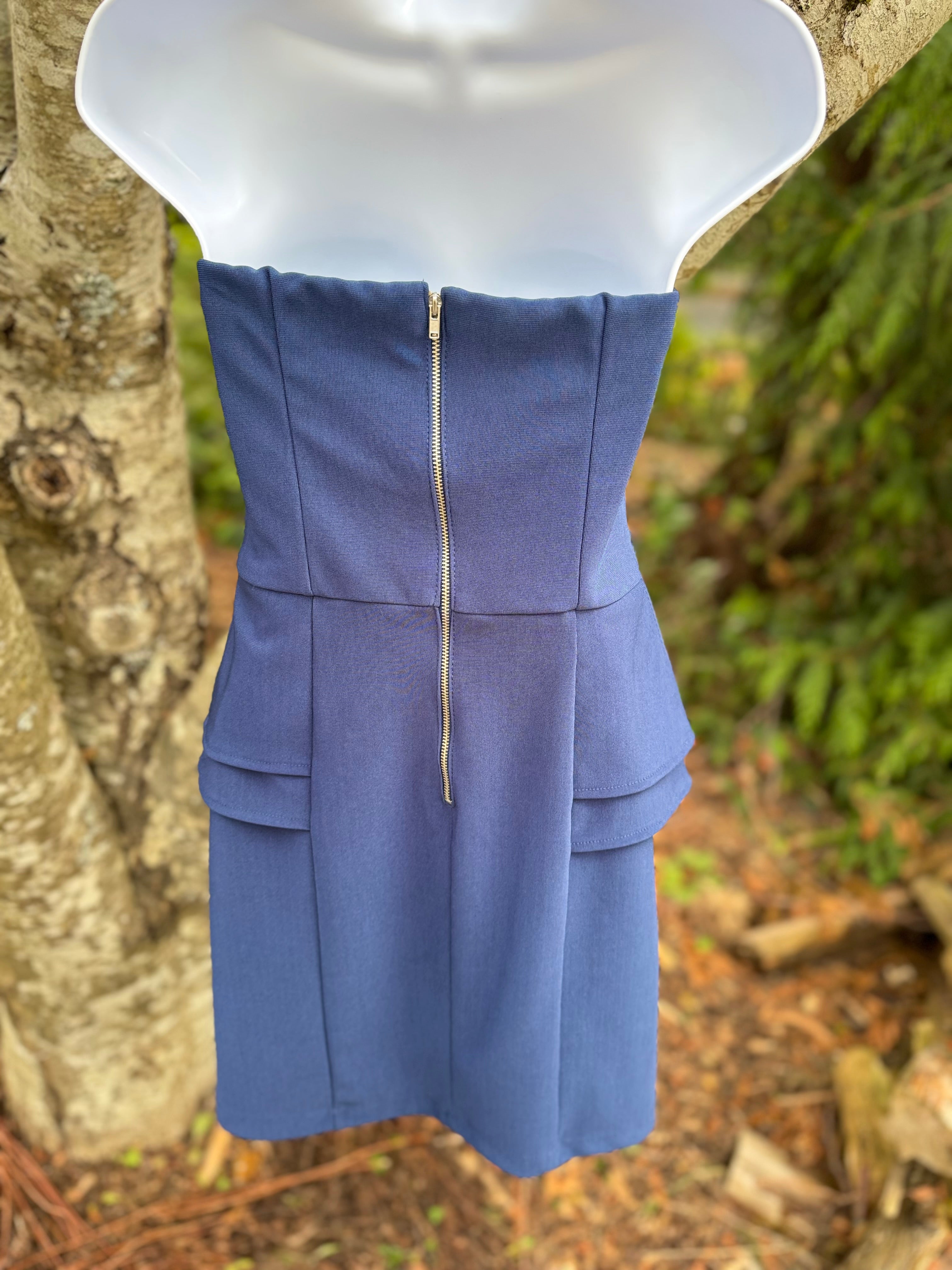 LE CHATEAU strapless dress- Consigned with VARDO Vintage & Valuables vvvardo.ca