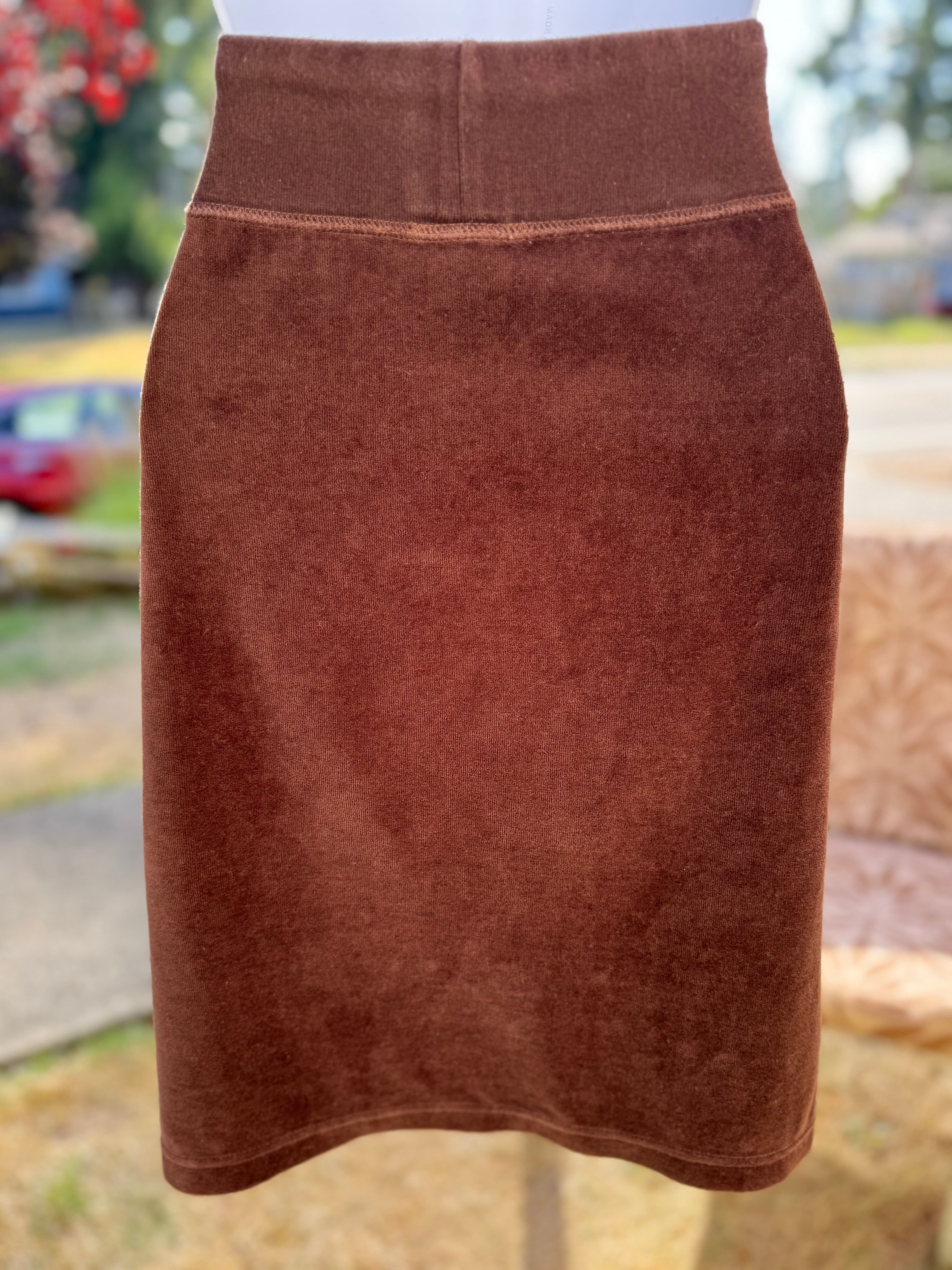 R00TS Velour Skirt- Consigned with VARDO Vintage & Valuables vvvardo.ca