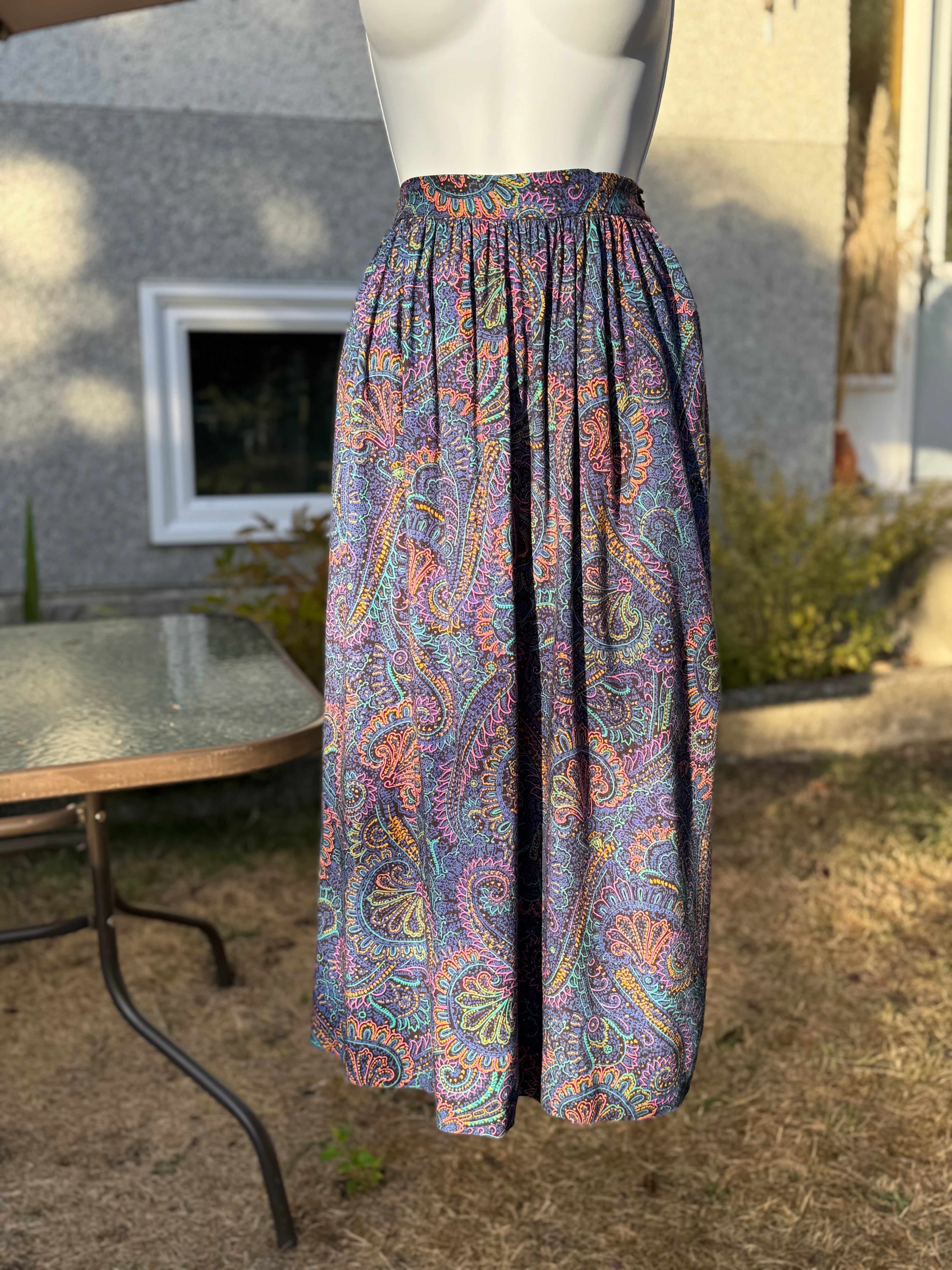 VINTAGE semi circular skirt- Consigned with VARDO Vintage & Valuables vvvardo.ca
