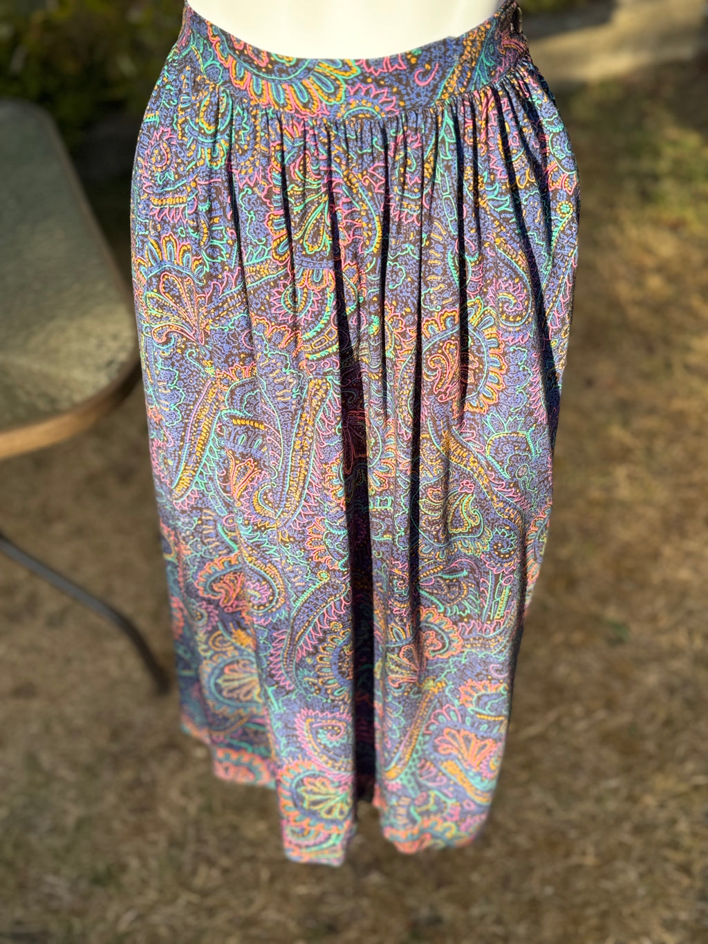 VINTAGE semi circular skirt- Consigned with VARDO Vintage & Valuables vvvardo.ca