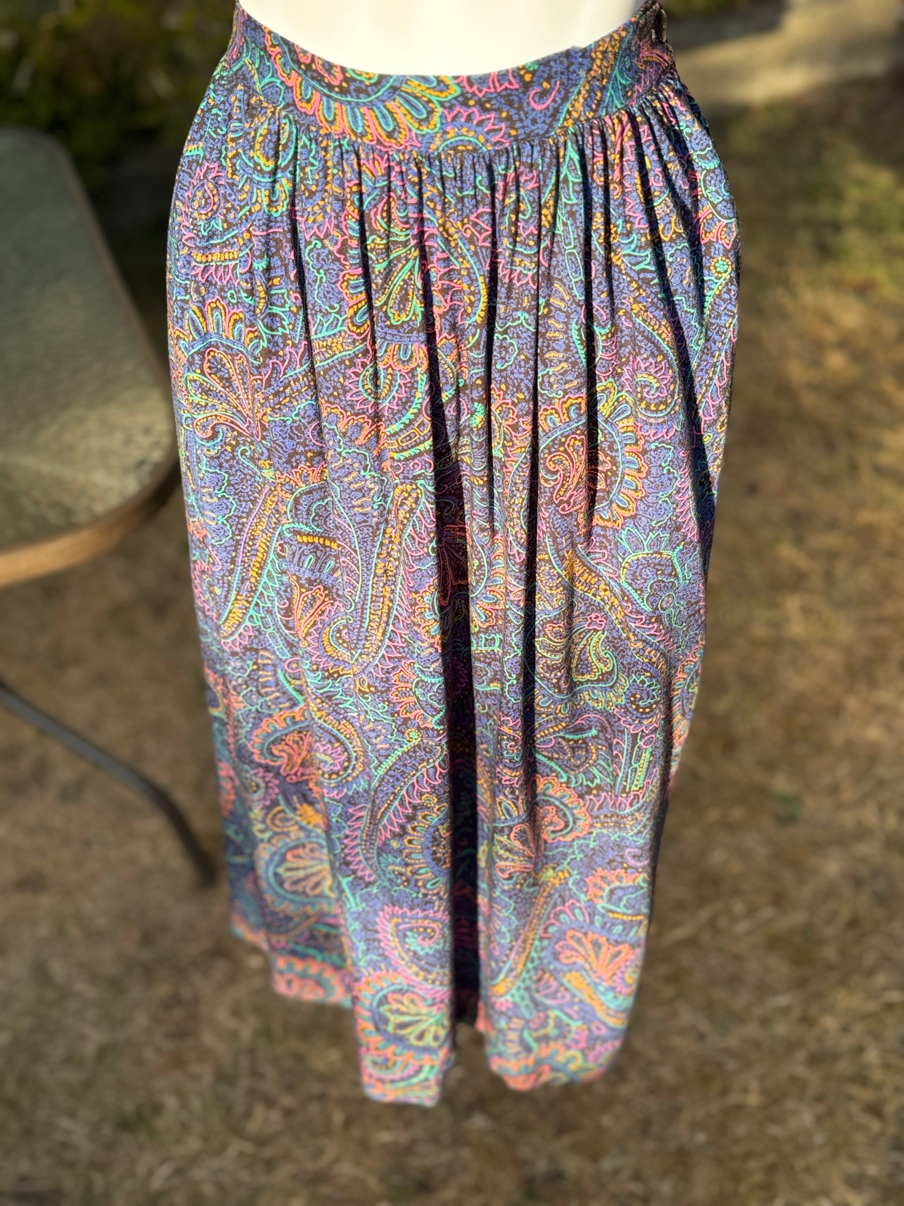 VINTAGE semi circular skirt- Consigned with VARDO Vintage & Valuables vvvardo.ca