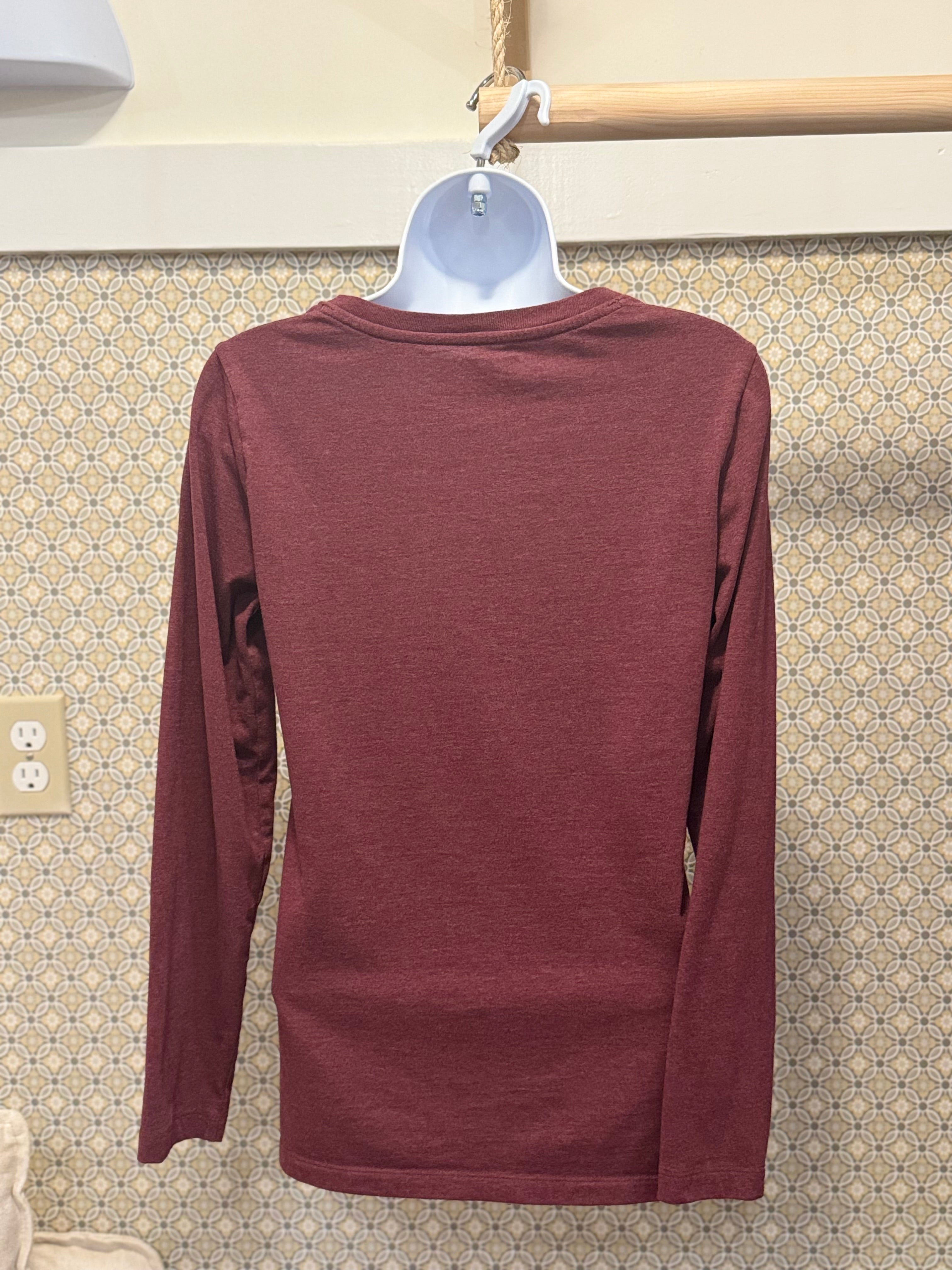 EDDIE BAUER long sleeve V-Neck- Consigned with VARDO Vintage & Valuables vvvardo.ca