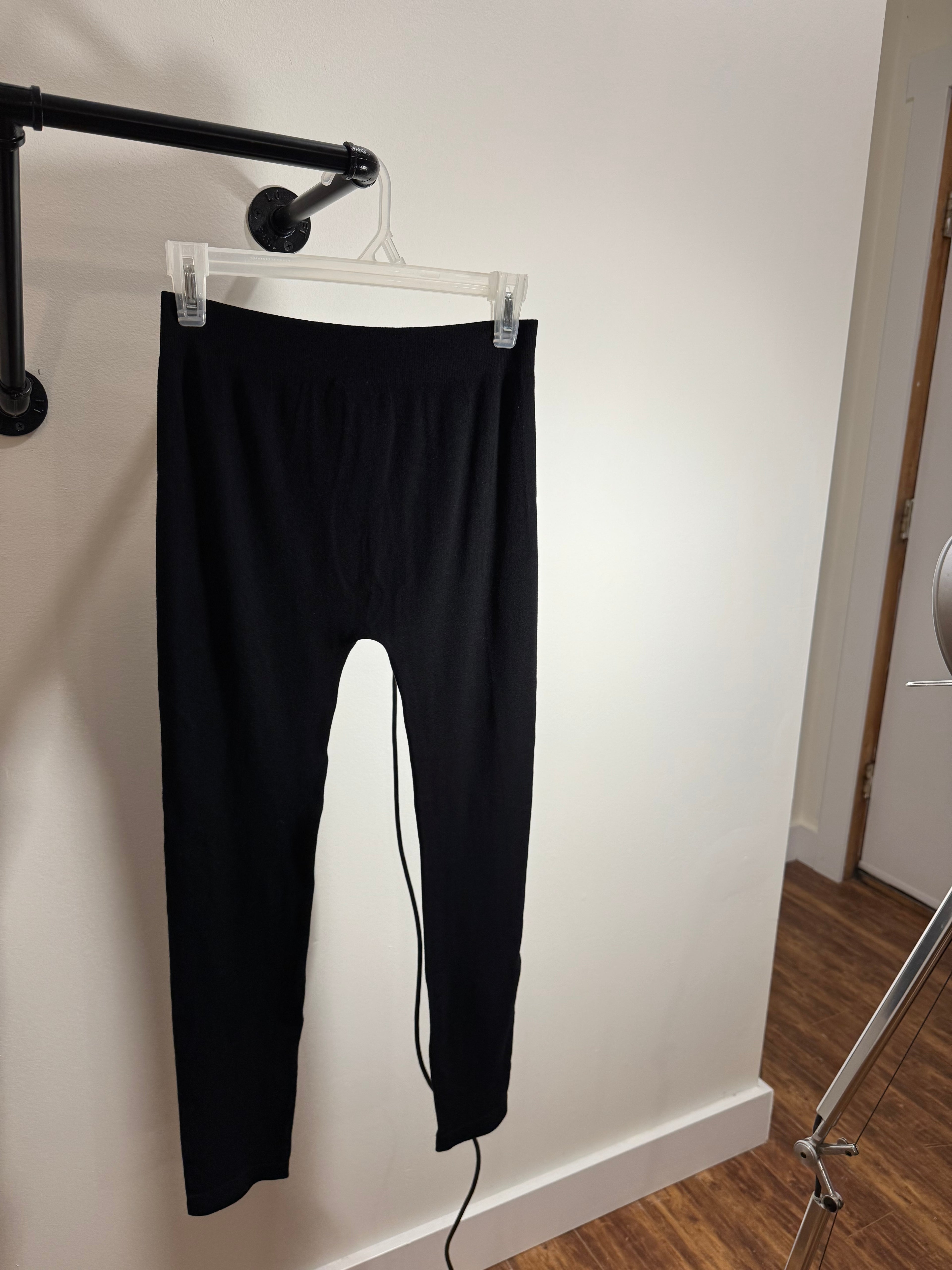 C'EST MOI bamboo legging- Consigned with VARDO Vintage & Valuables vvvardo.ca