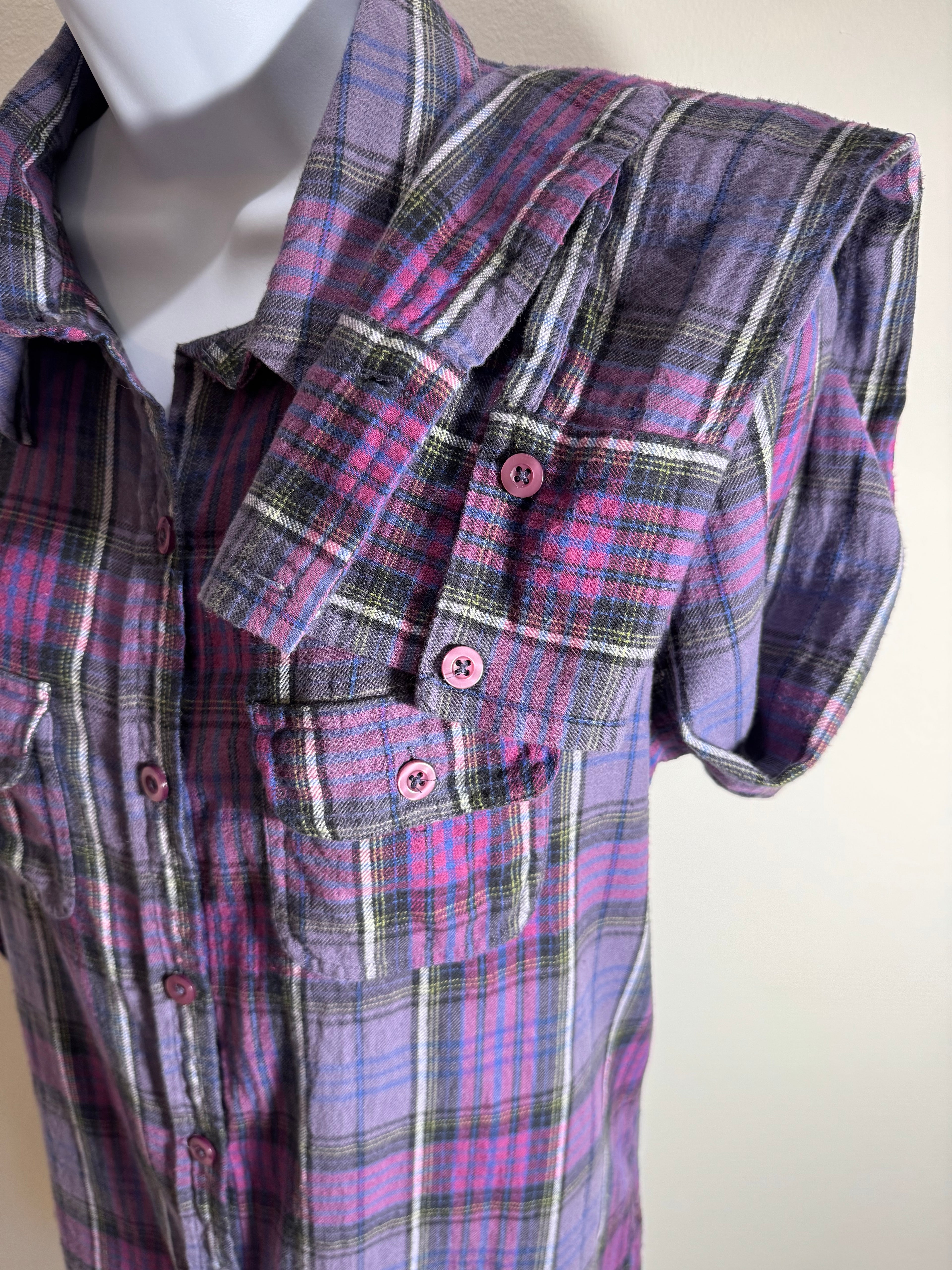 ROXY plaid button up- Consigned with VARDO Vintage & Valuables vvvardo.ca