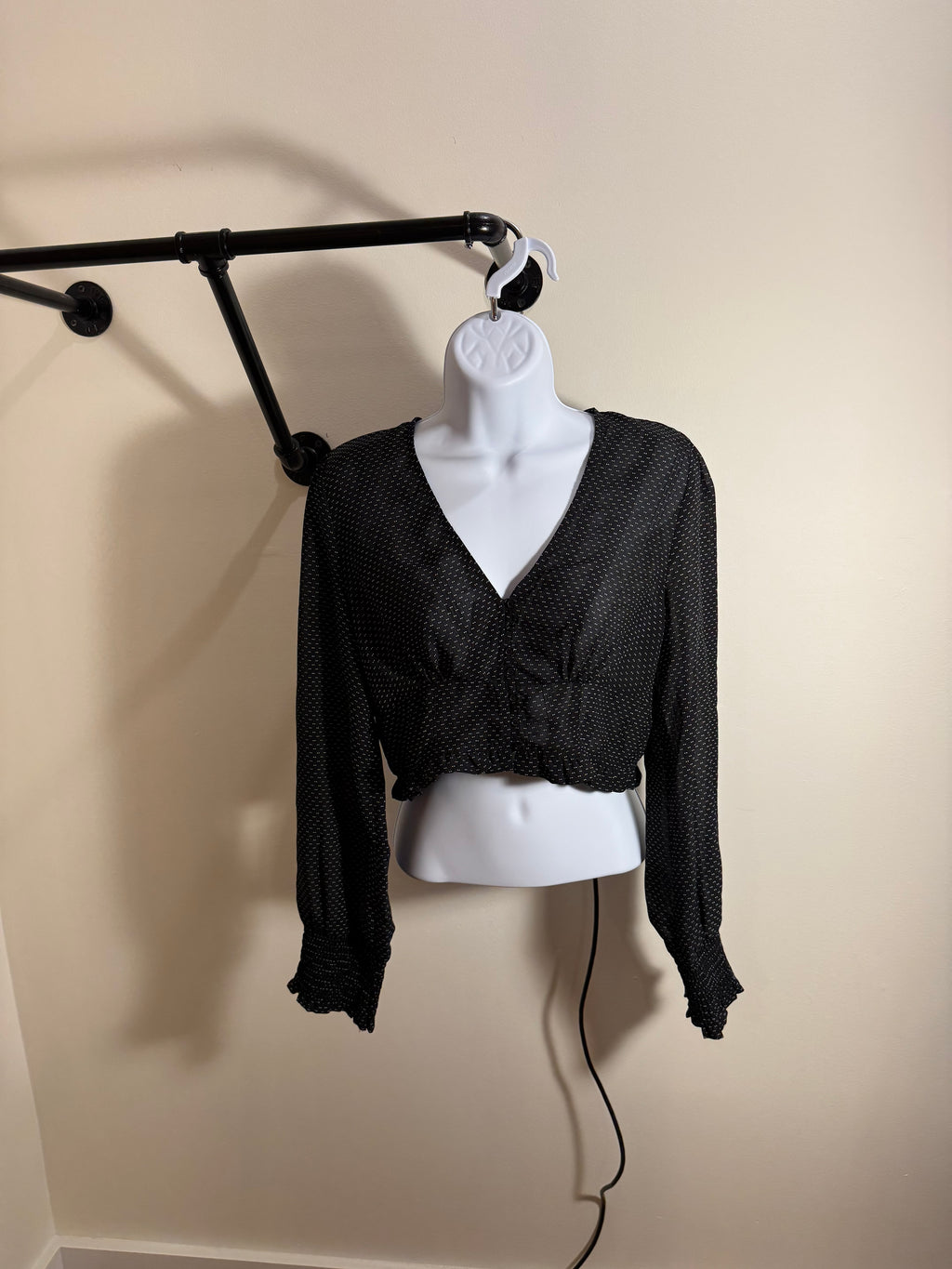 Dress Forum Black Cropped Blouse - V-Neck