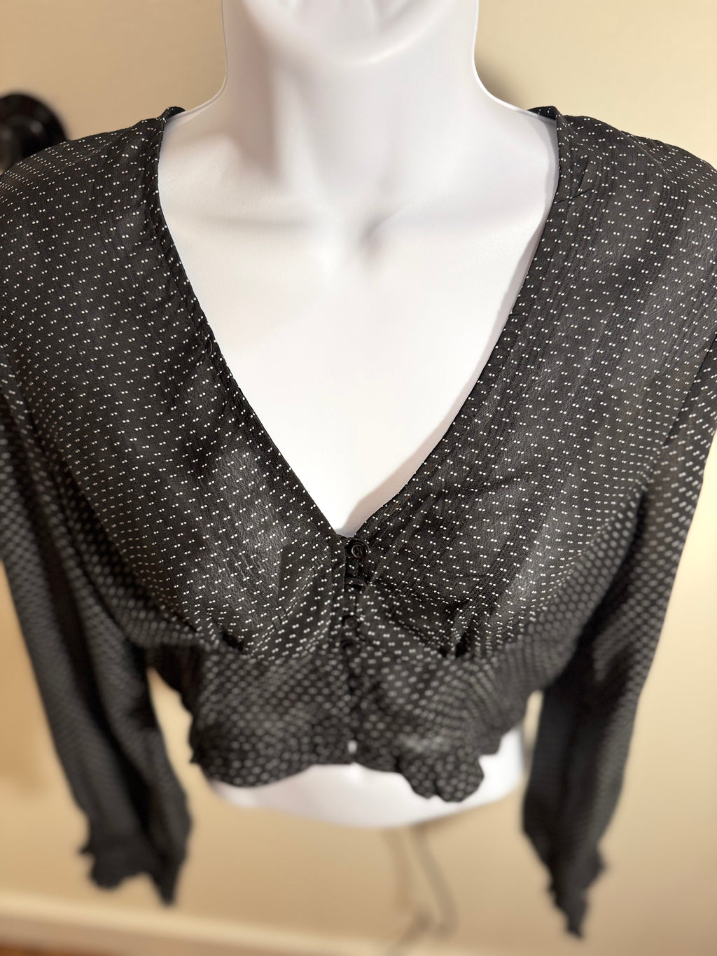 Dress Forum Black Cropped Blouse - V-Neck