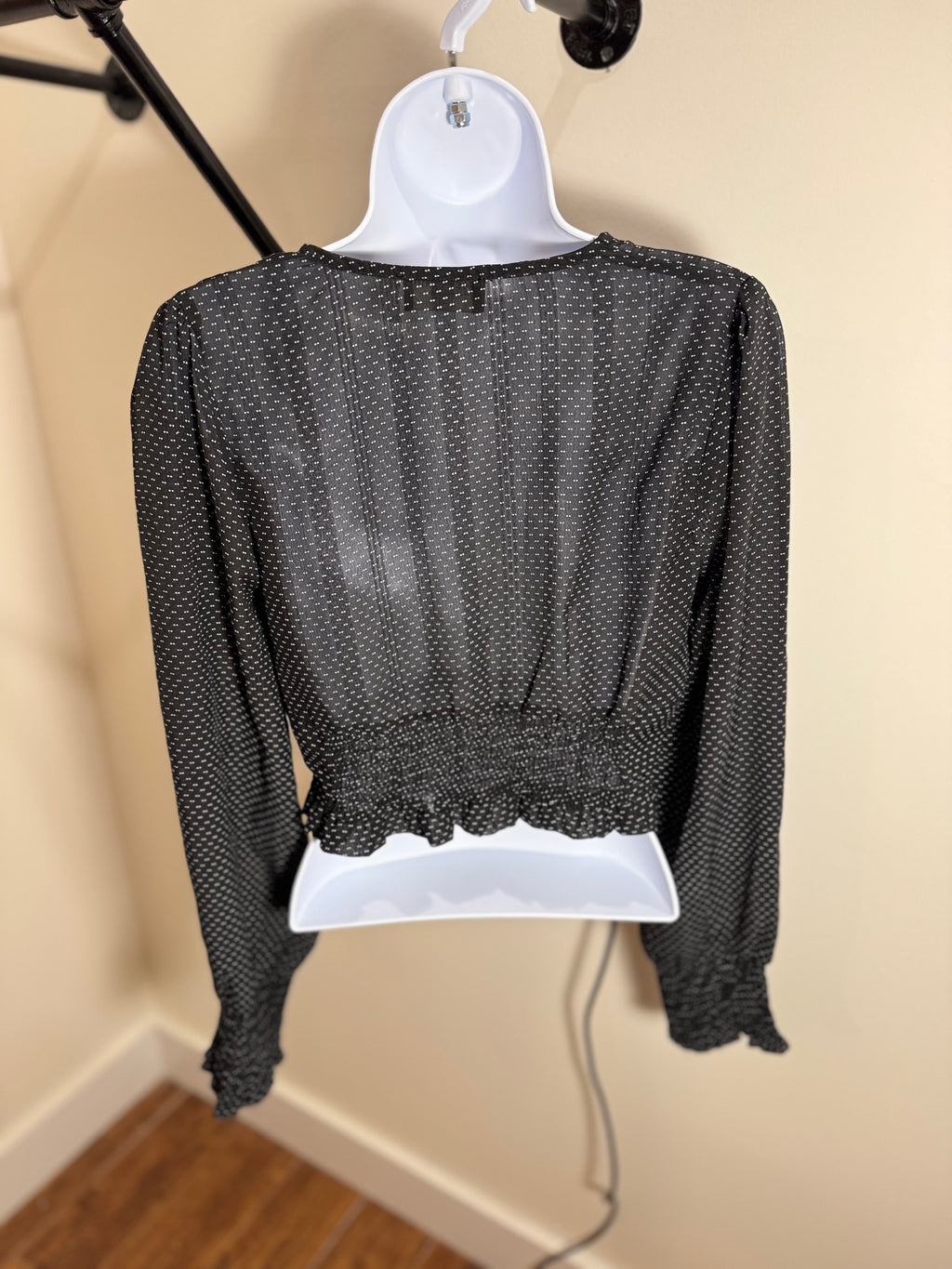 Dress Forum Black Cropped Blouse - V-Neck