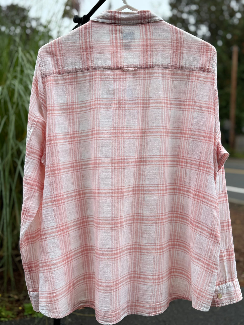 GH BASS & CO Plaid Button Up Shirt - Consigned with VARDO Vintage & Valuables vvvardo.ca