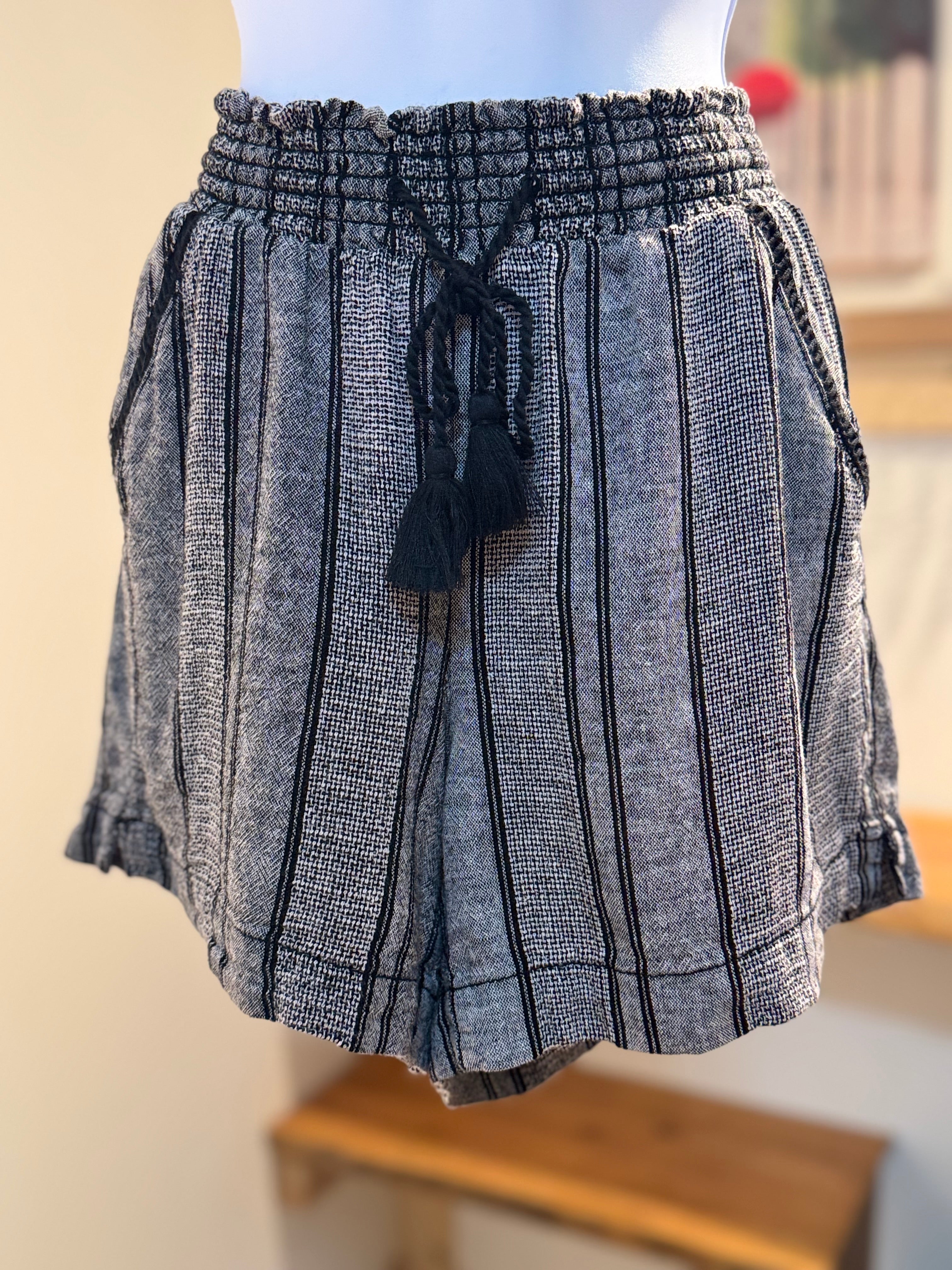 BRIGGS Striped Shorts - Consigned with VARDO Vintage & Valuables vvvardo.ca